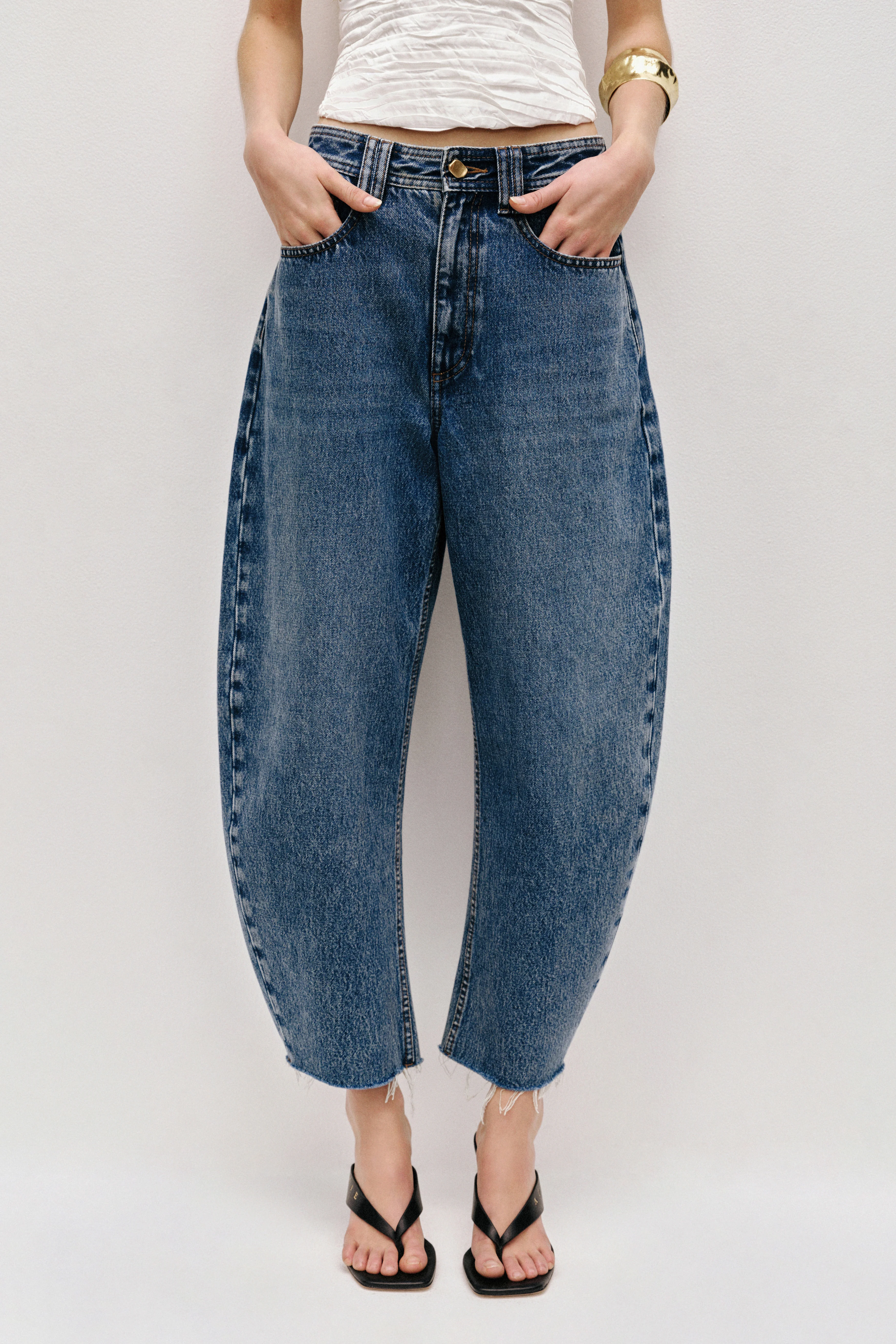 Novie Horseshoe Crop Jean
