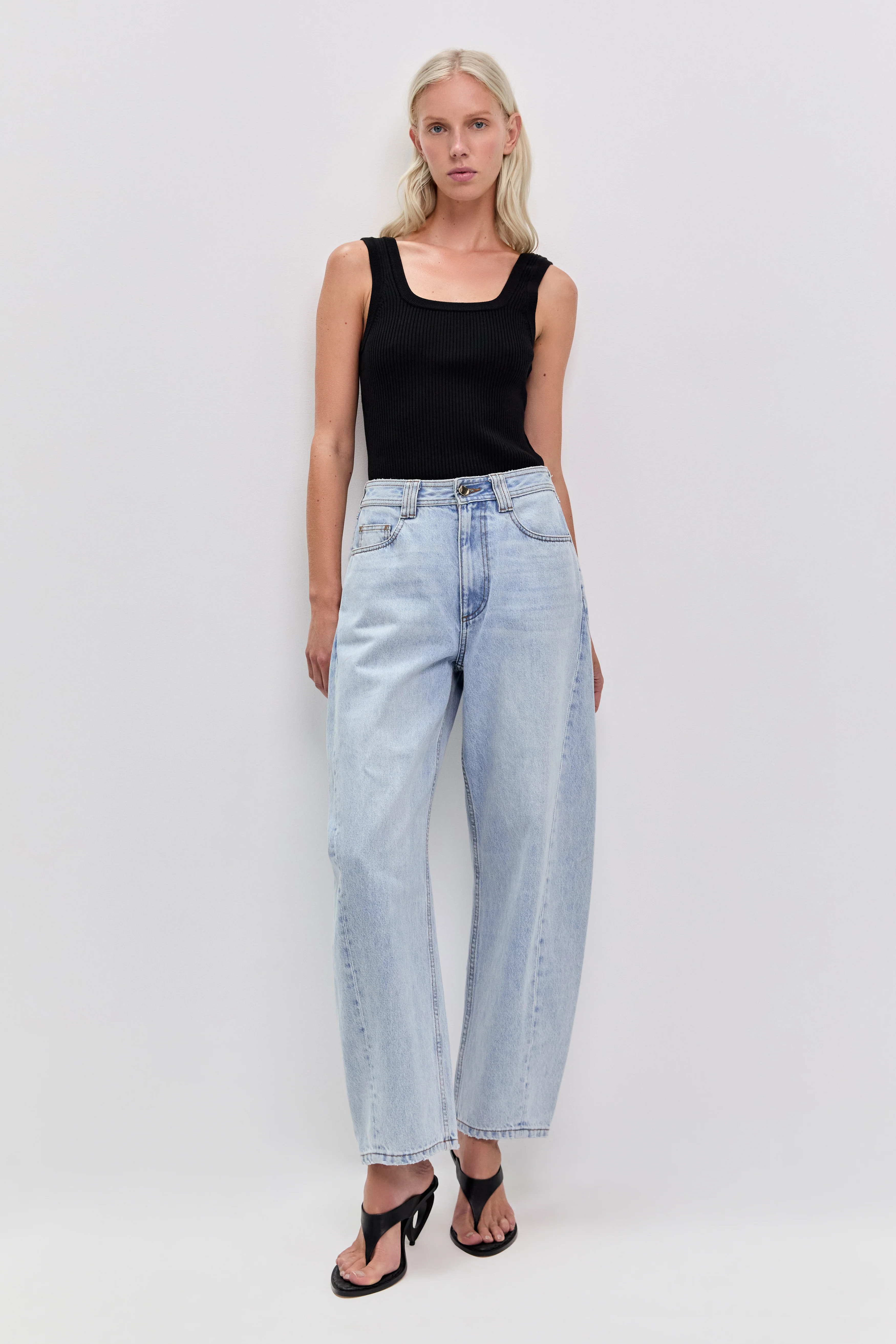 Stevie Barrel Ankle Jean