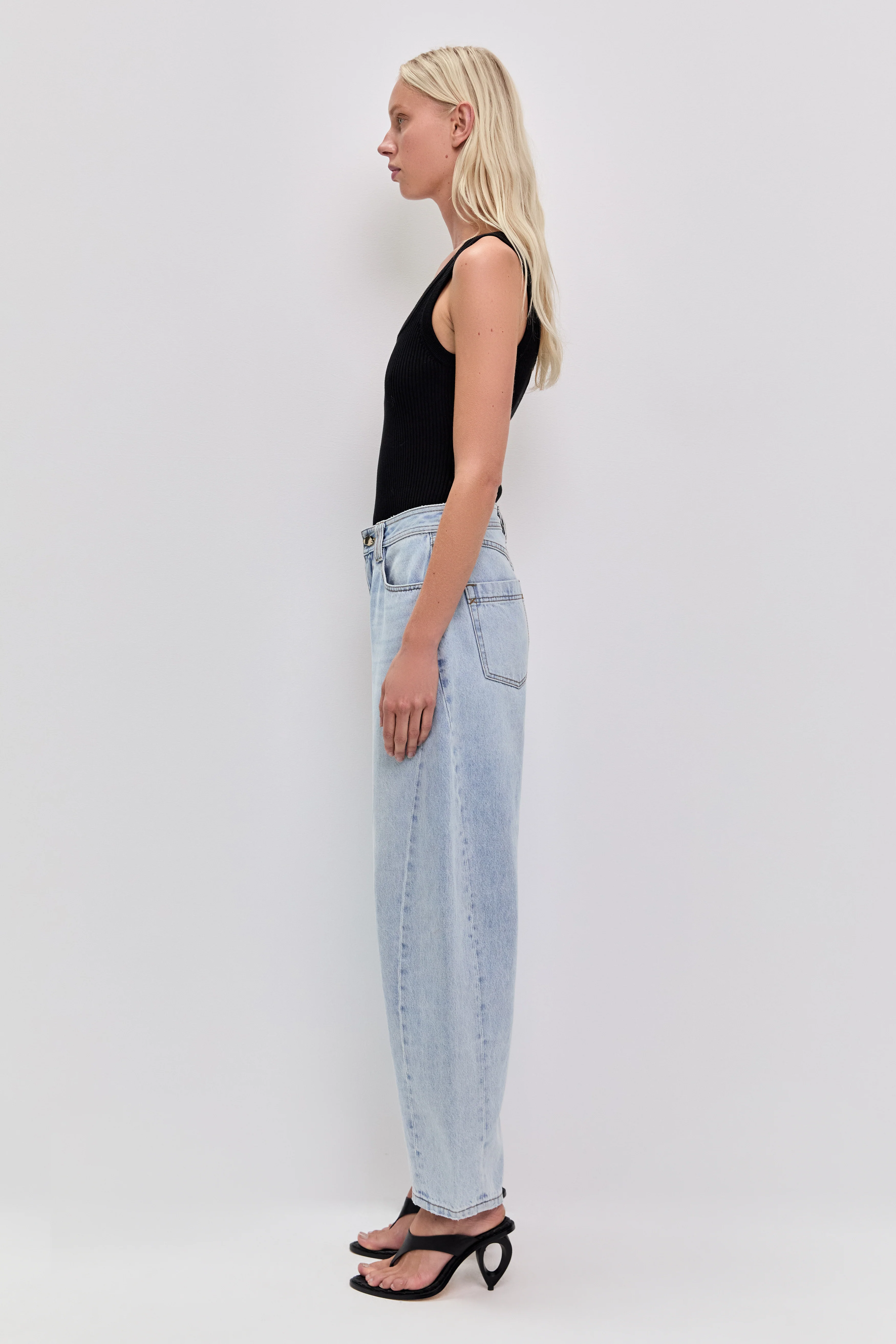 Stevie Barrel Ankle Jean