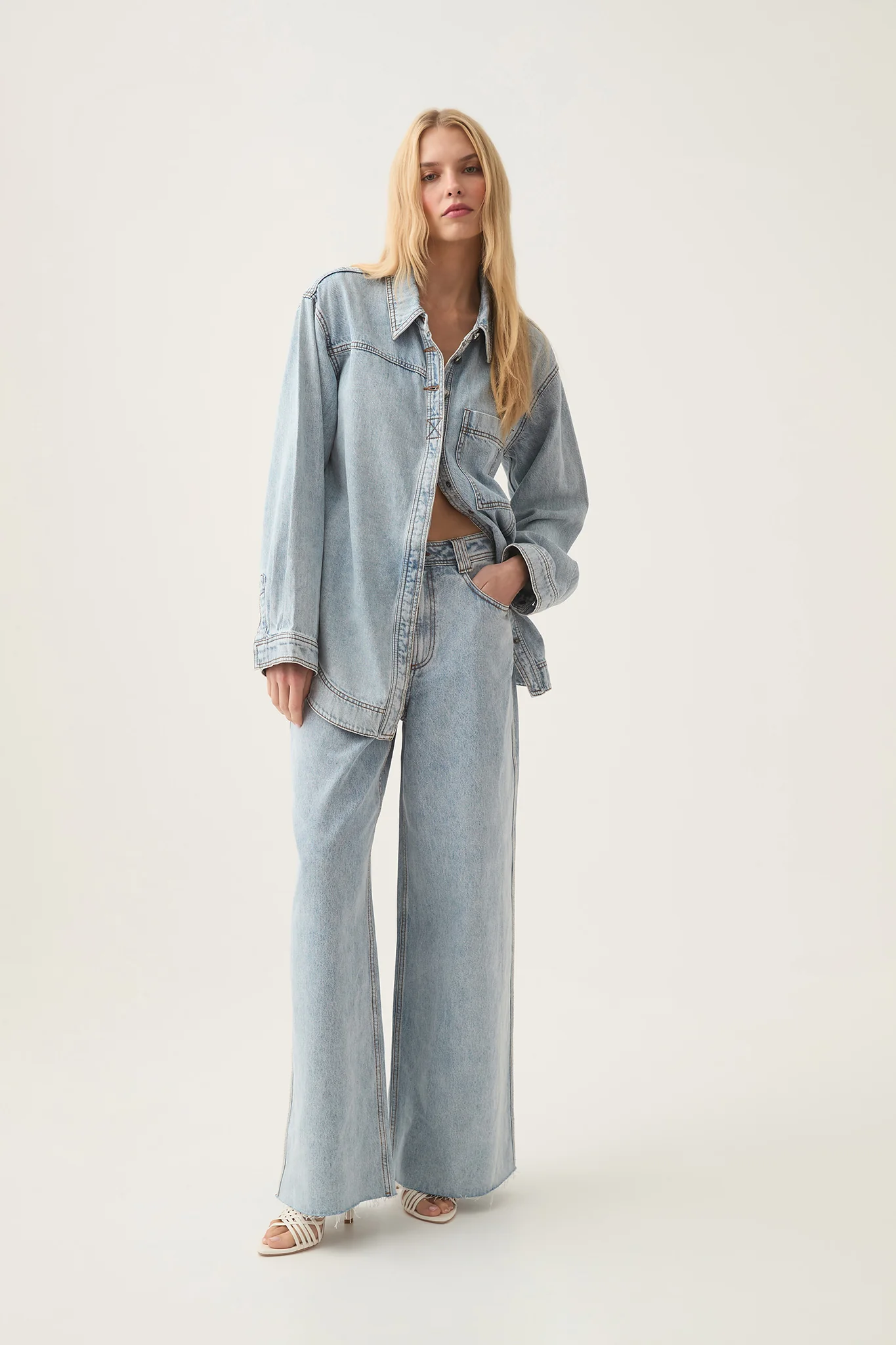 12388-aura-wide-leg-jeans-1.webp Aura Wide Leg Jeans