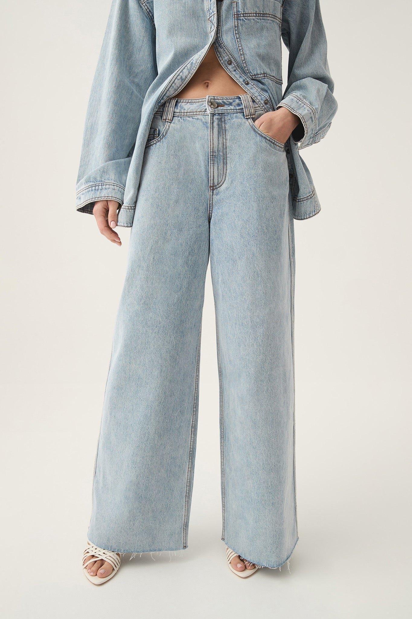 Aura Wide Leg Jeans