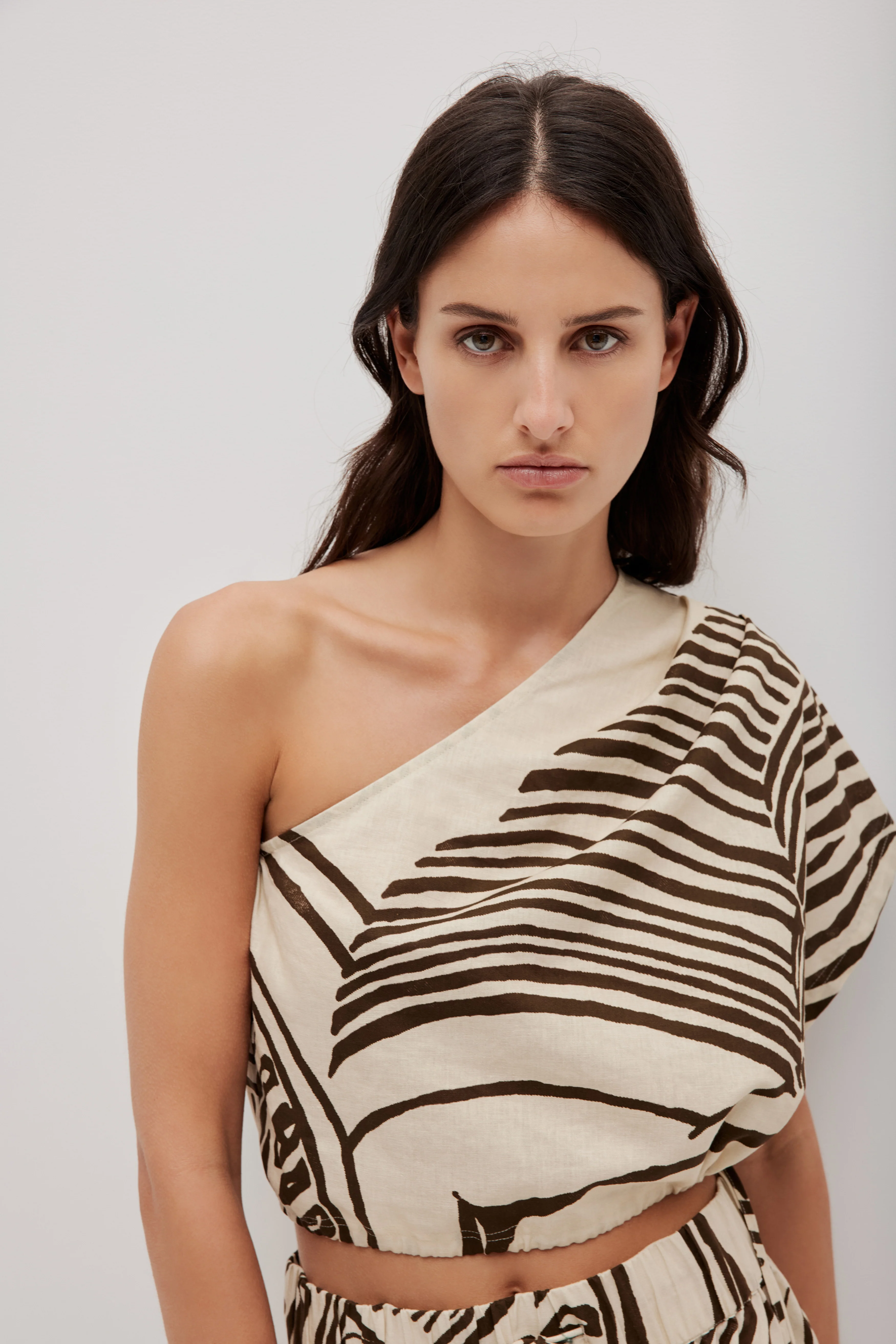 13368-elara-one-shoulder-top-4.webp Elara One Shoulder Top