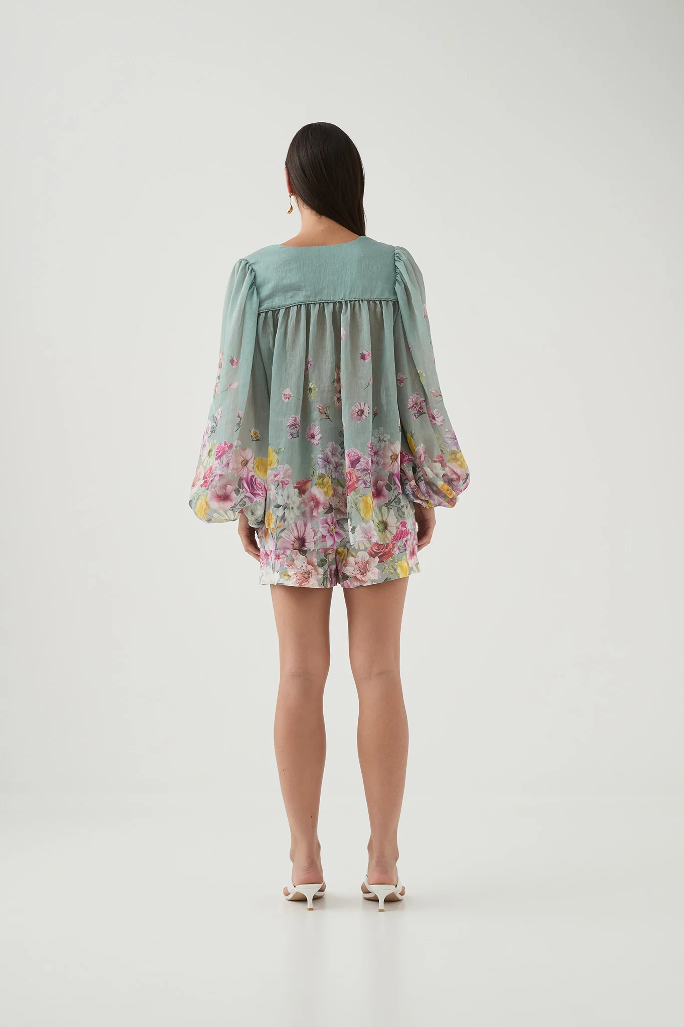 13662-romantica-short-7.webp Romantica Short