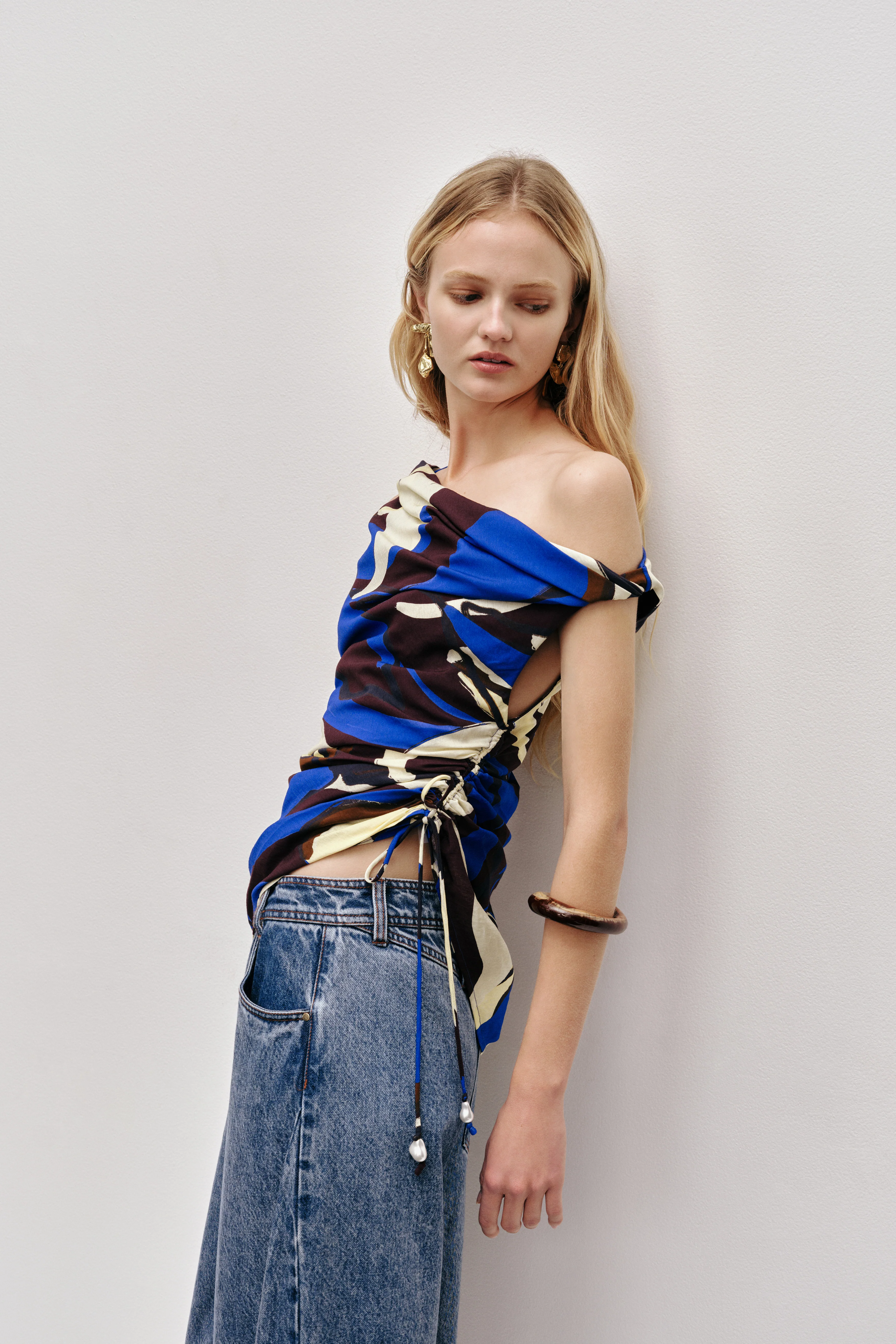 13836-lyra-asymmetrical-top-4.webp Lyra Asymmetrical Top