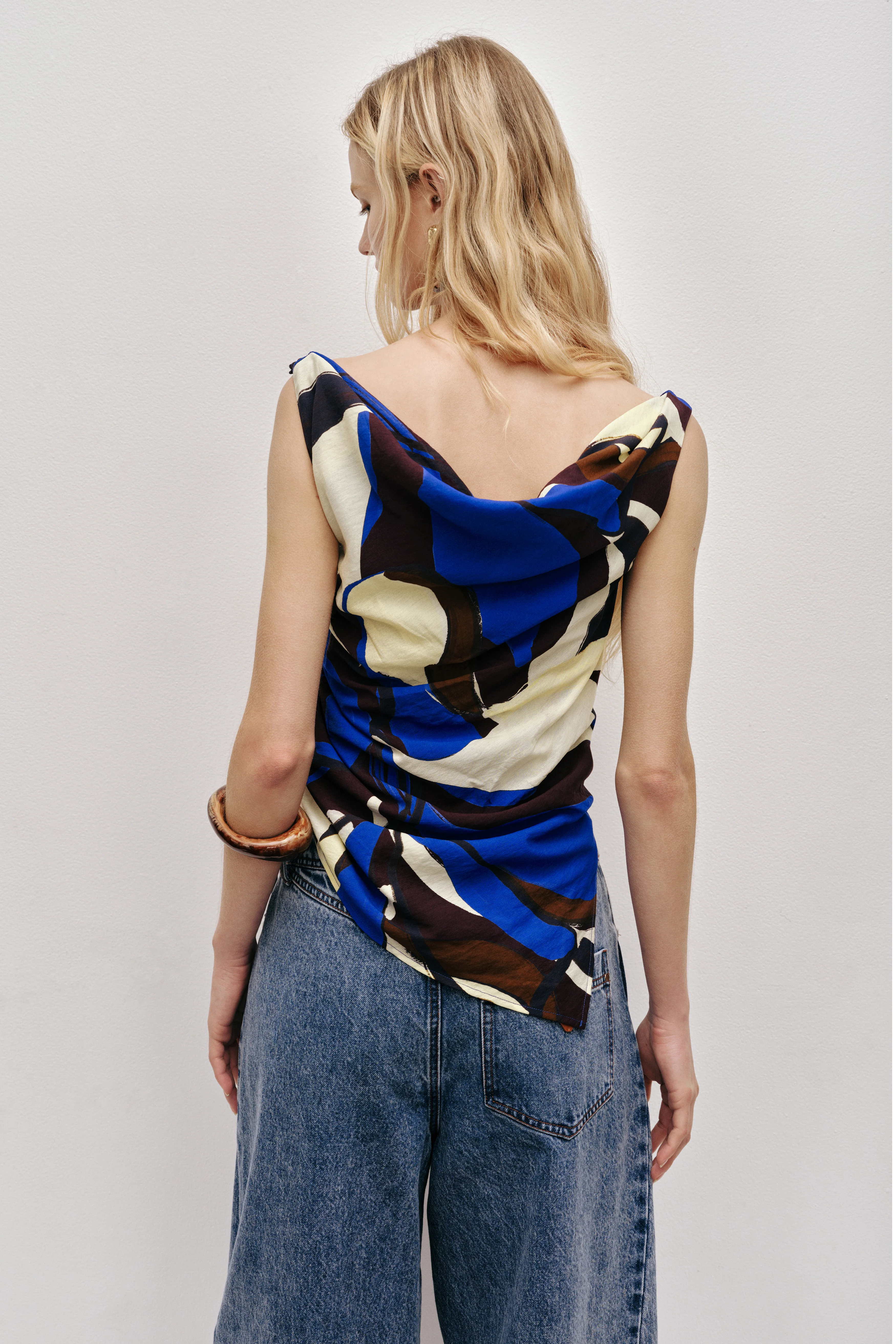 13836-lyra-asymmetrical-top-5.webp Lyra Asymmetrical Top
