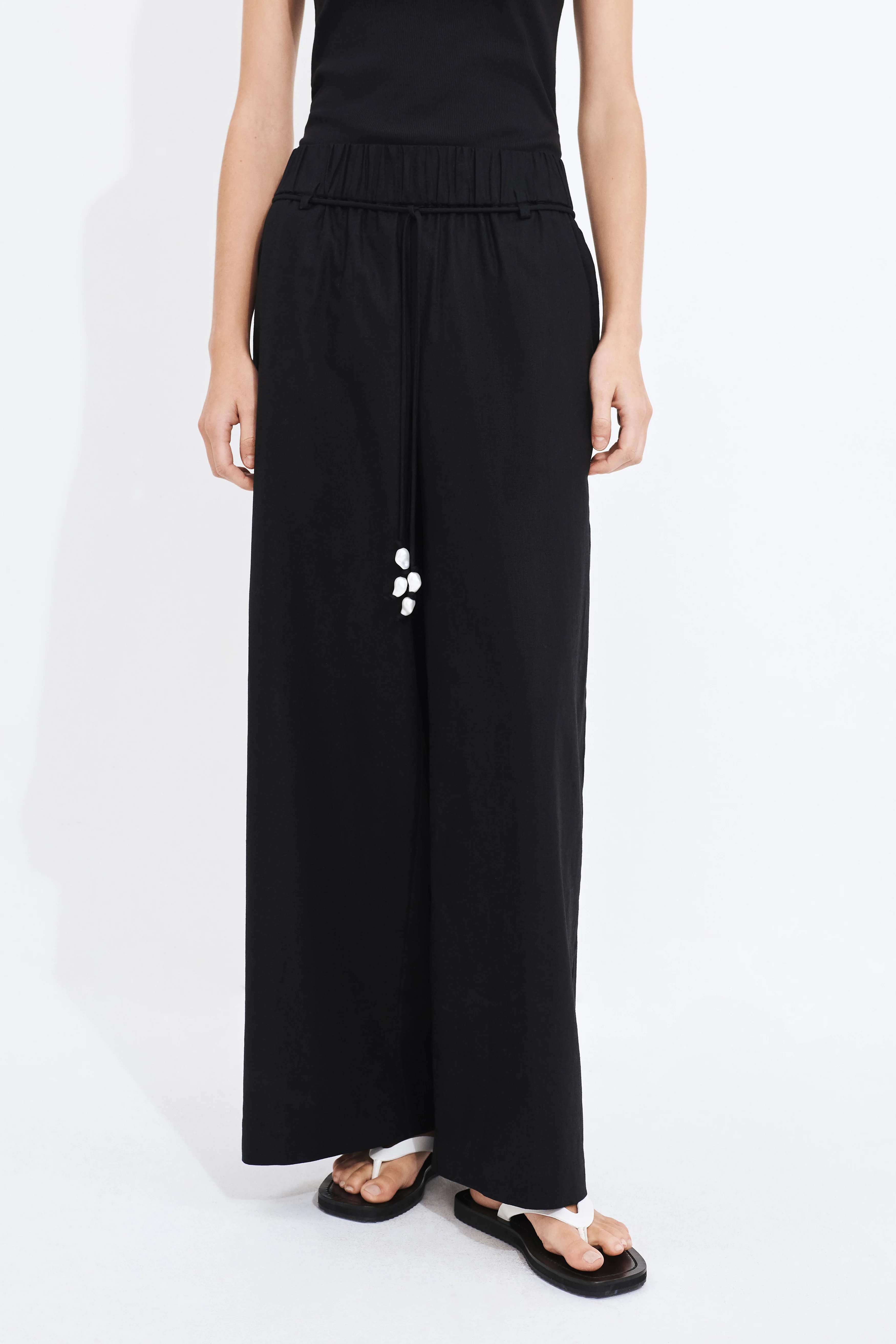 Dessie Belted Relaxed Pant