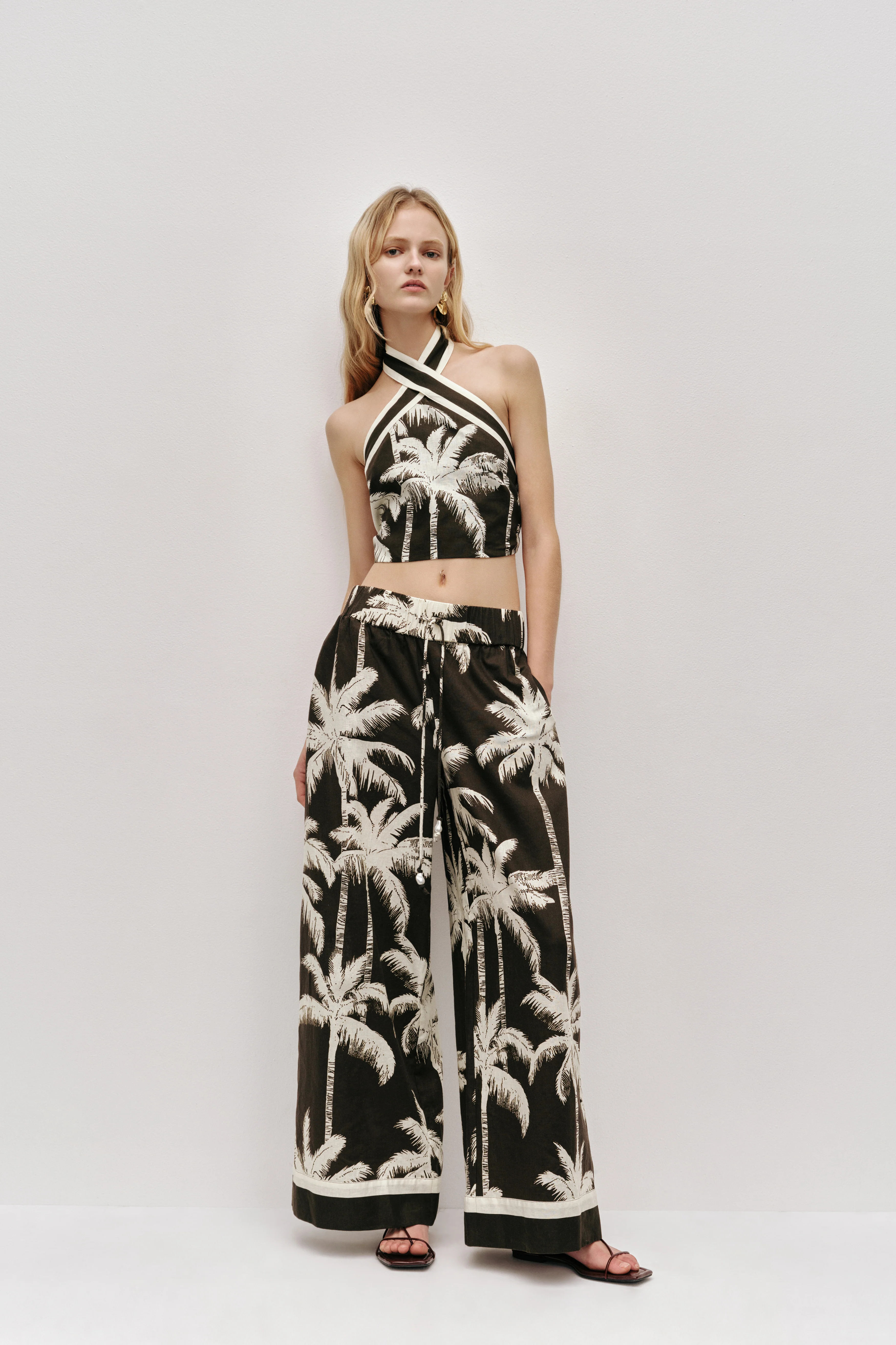 14610-tansia-tie-back-halter-3.webp Tansia Tie Back Halter