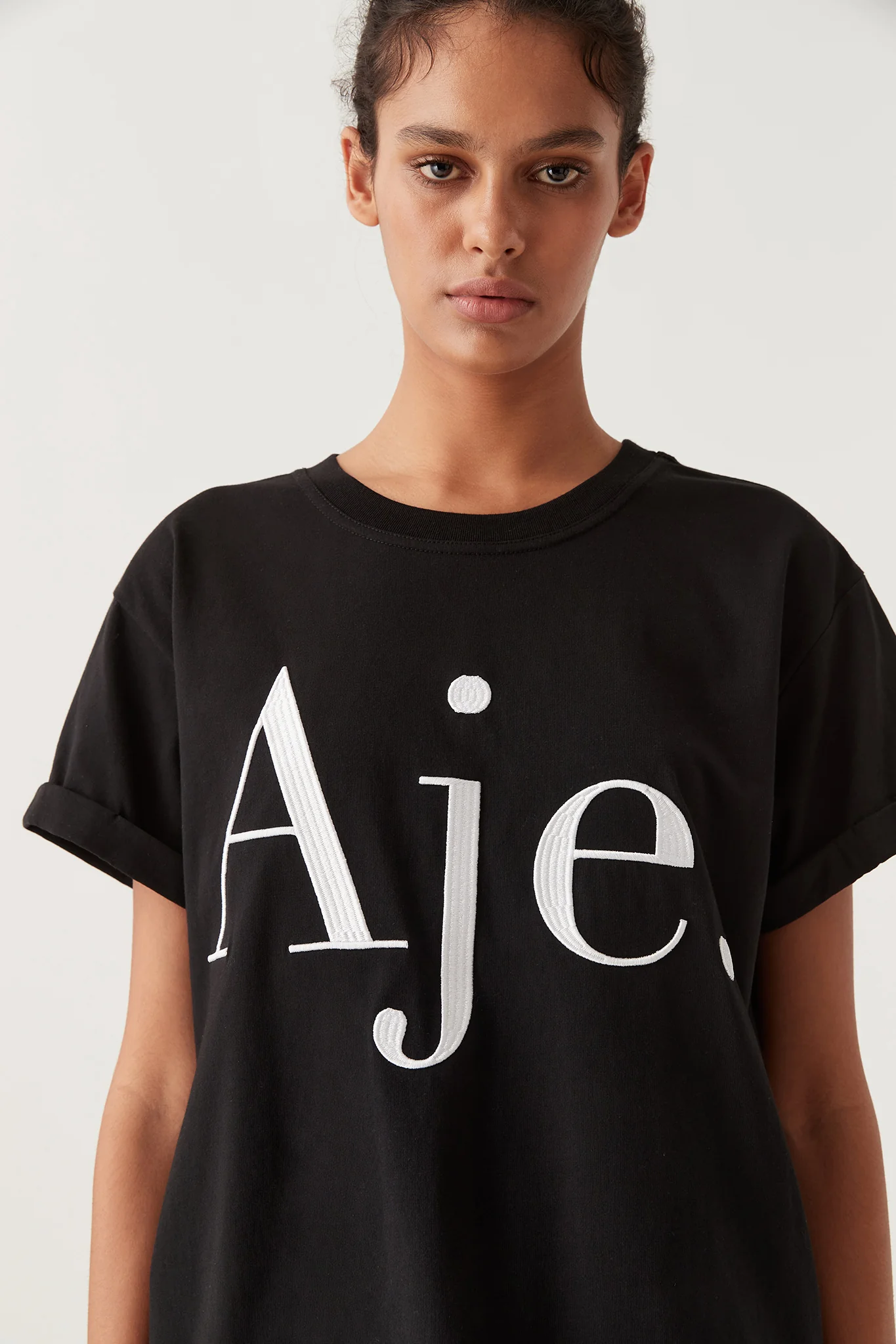 14907-alice-embroidered-logo-tee-4.webp Alice Embroidered Logo Tee