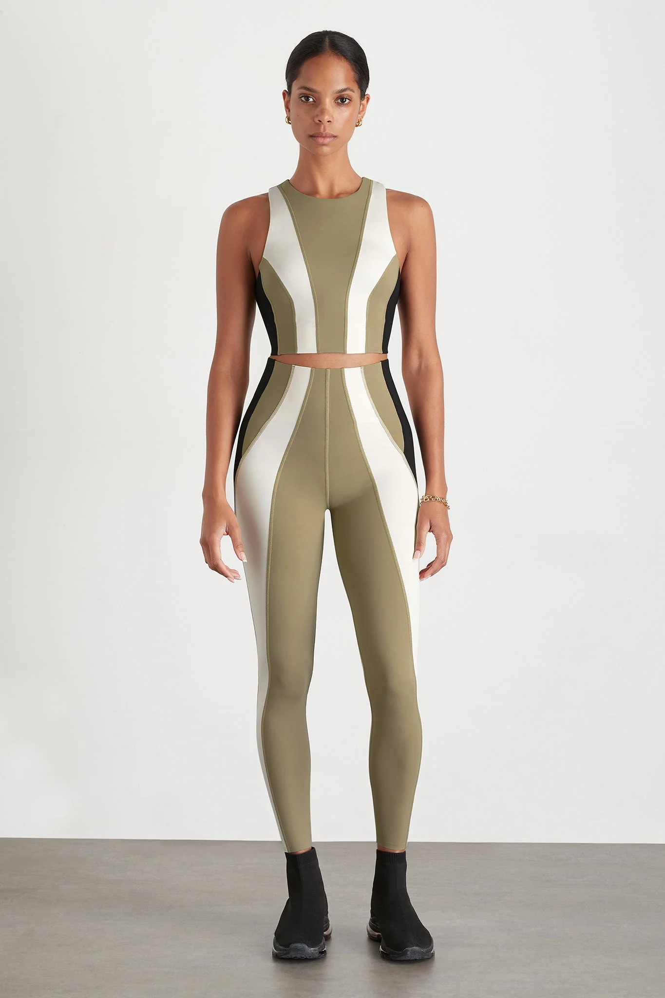 14929-panelled-legging-211-5.webp Panelled Legging 211
