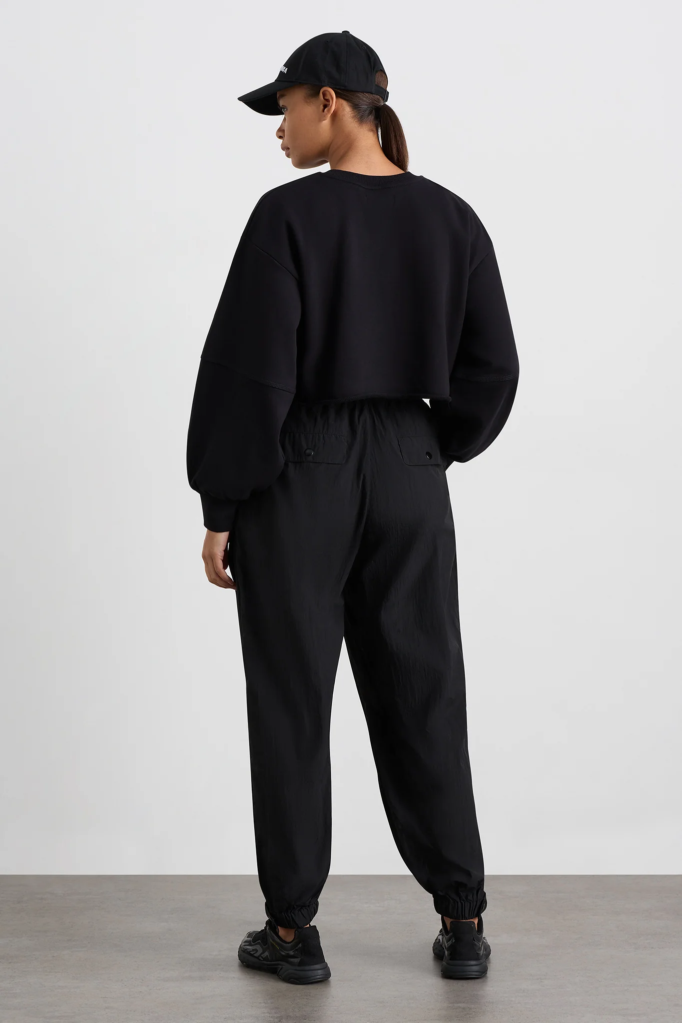 Belted Windbreaker Pant 502