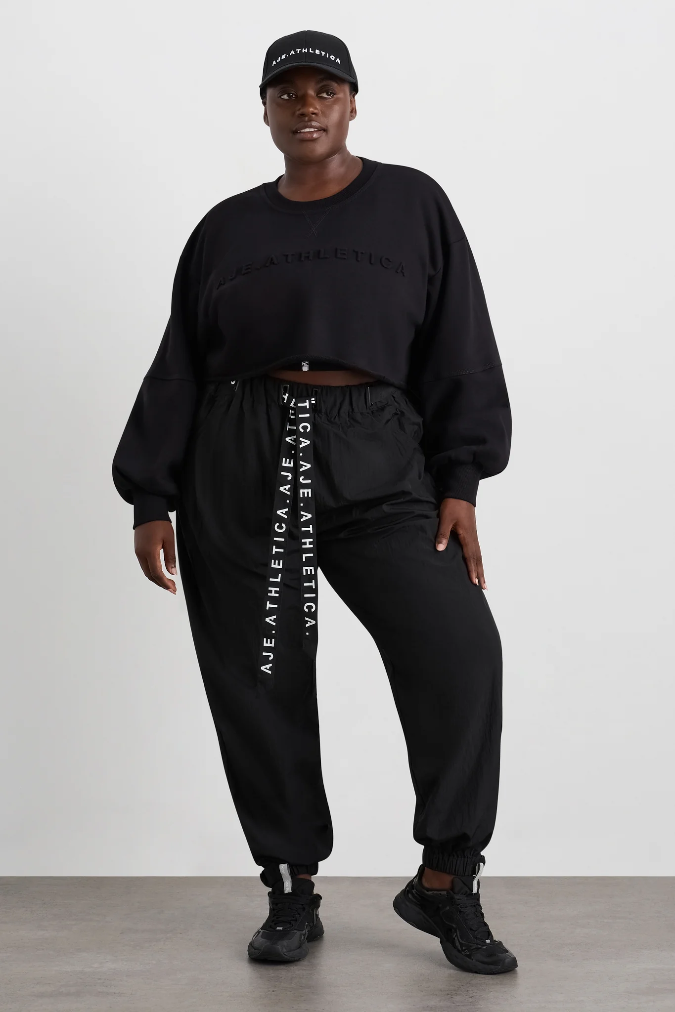 Belted Windbreaker Pant 502