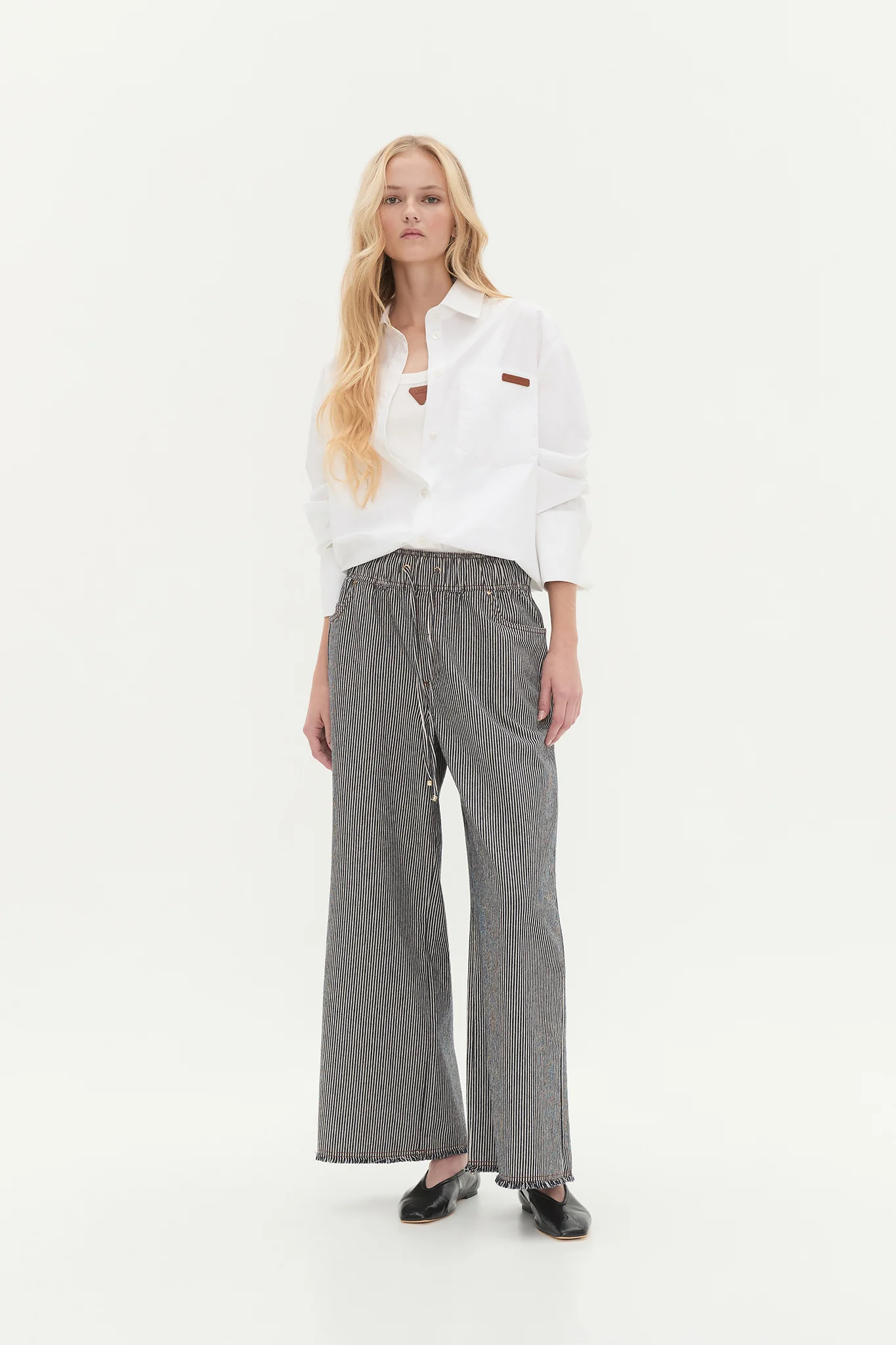 15178-josette-crop-denim-jeans-4.webp Josette Crop Denim Jeans