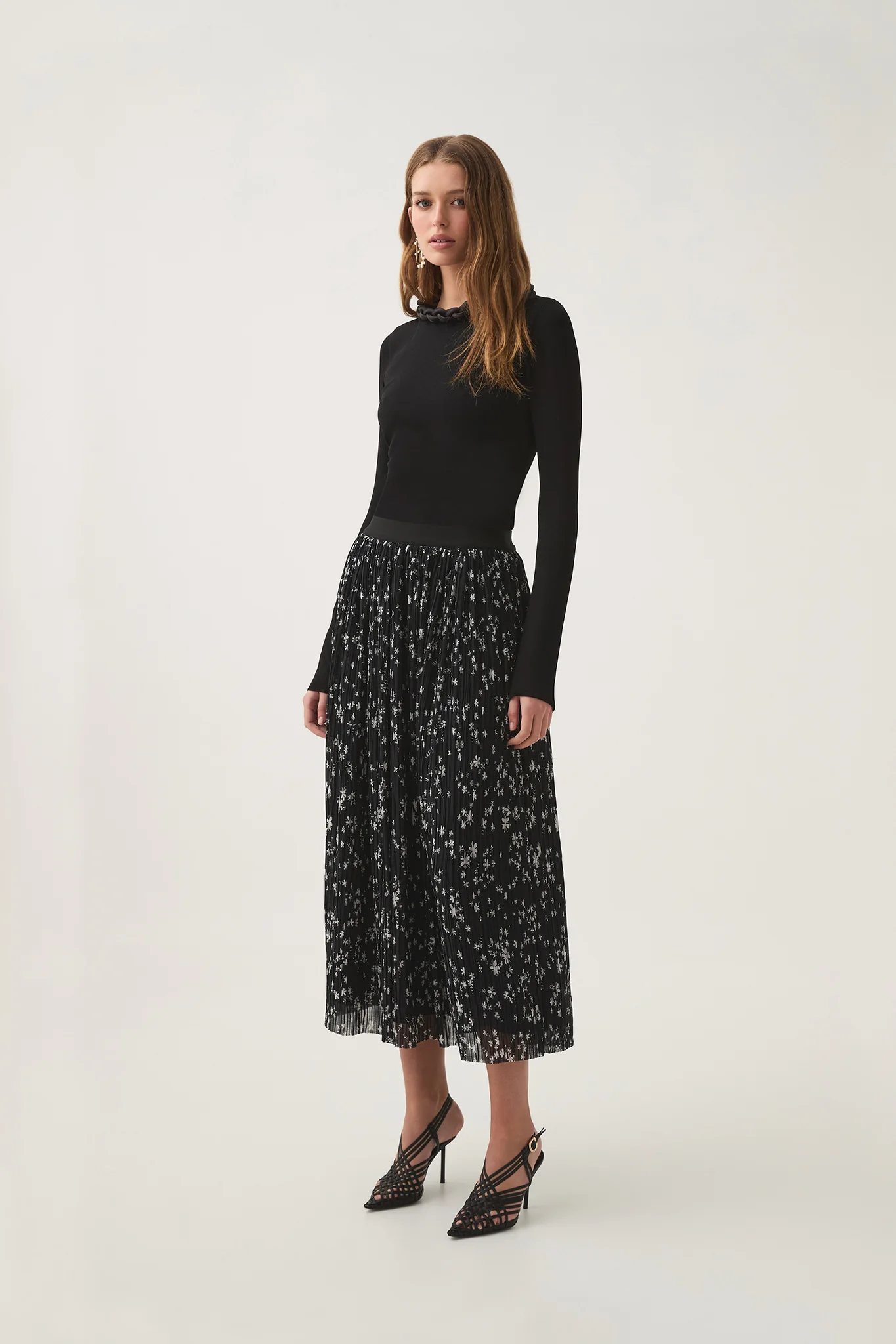 15850-starflower-midi-skirt-1.webp Starflower Midi Skirt