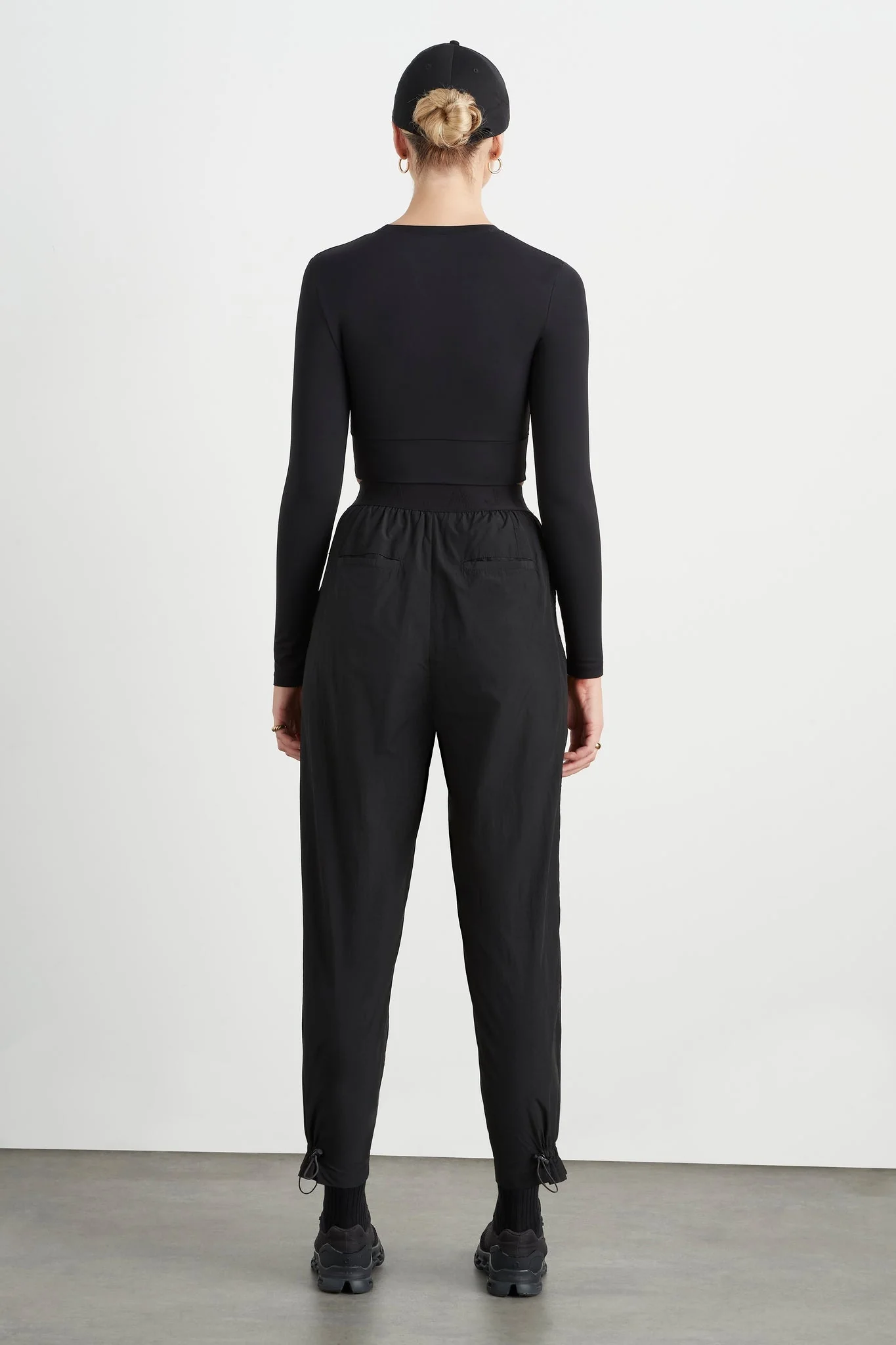 15888-twist-front-long-sleeve-crop-top-328-6.webp Twist Front Long Sleeve Crop Top 328