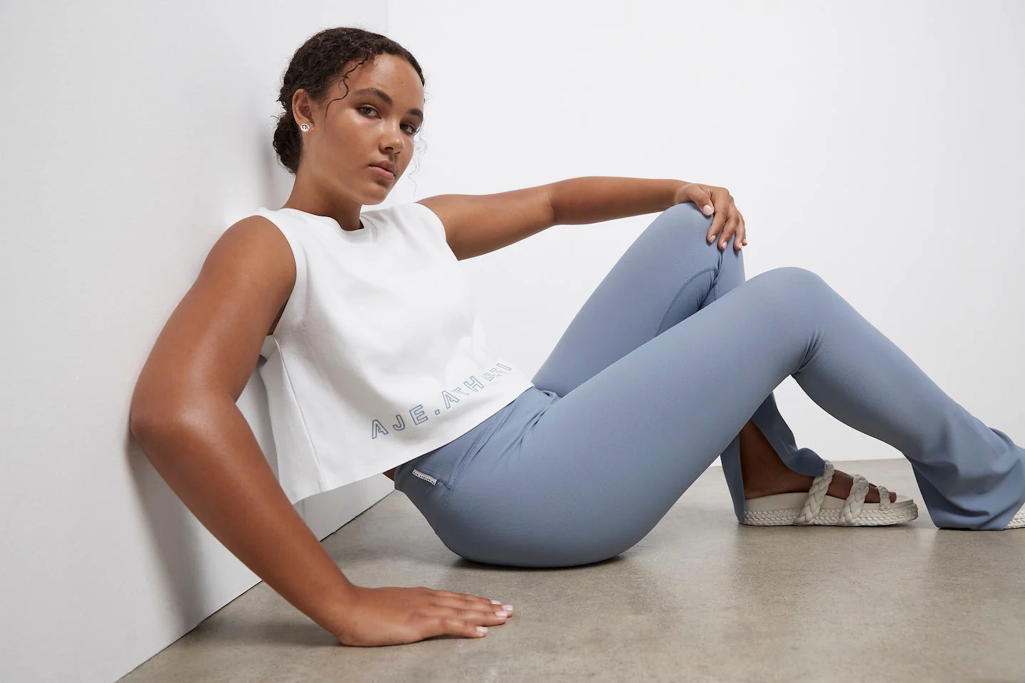 15944-high-waist-split-hem-legging-205-14.webp High Waist Split Hem Legging 205