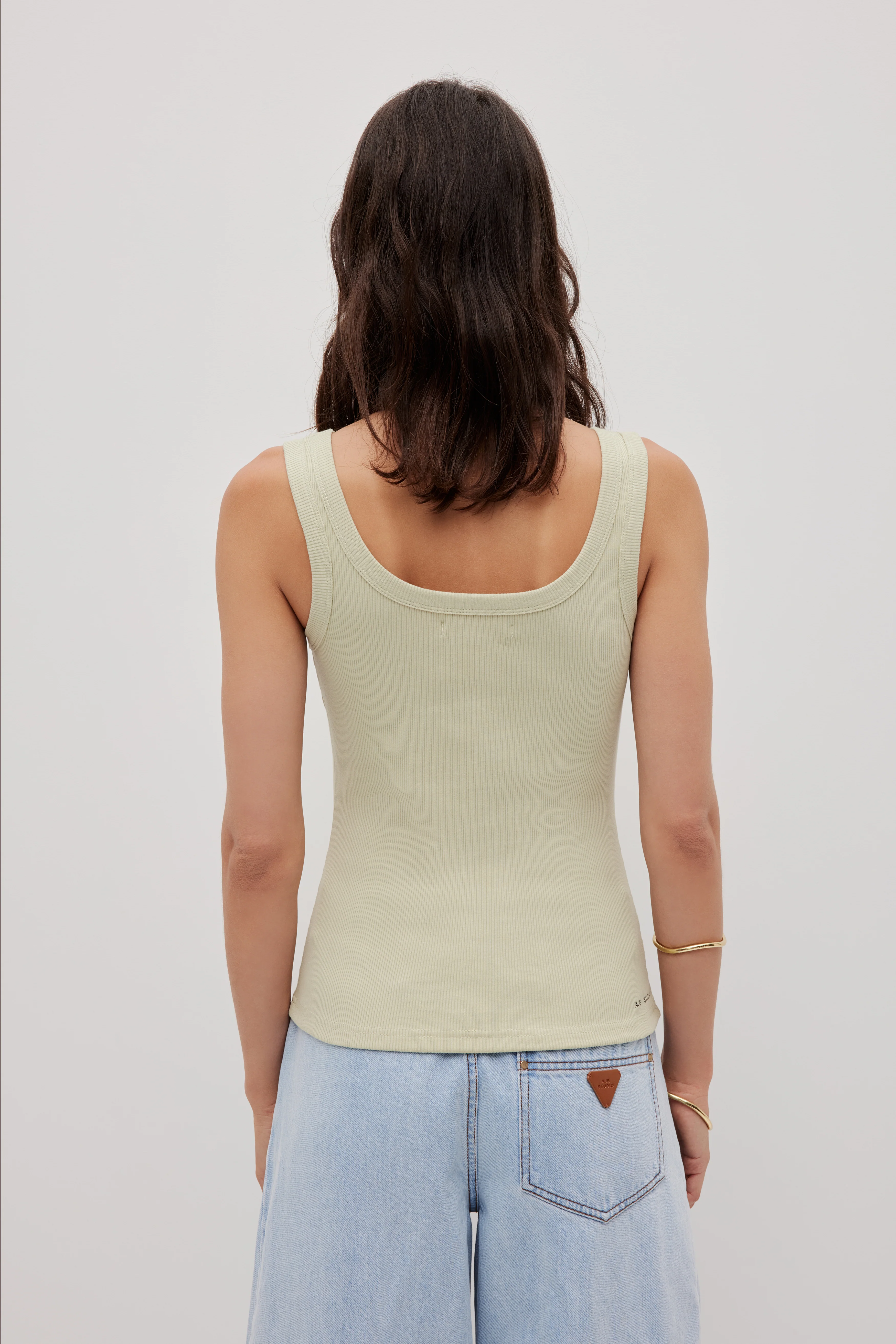 Cowrie Scoop Tank