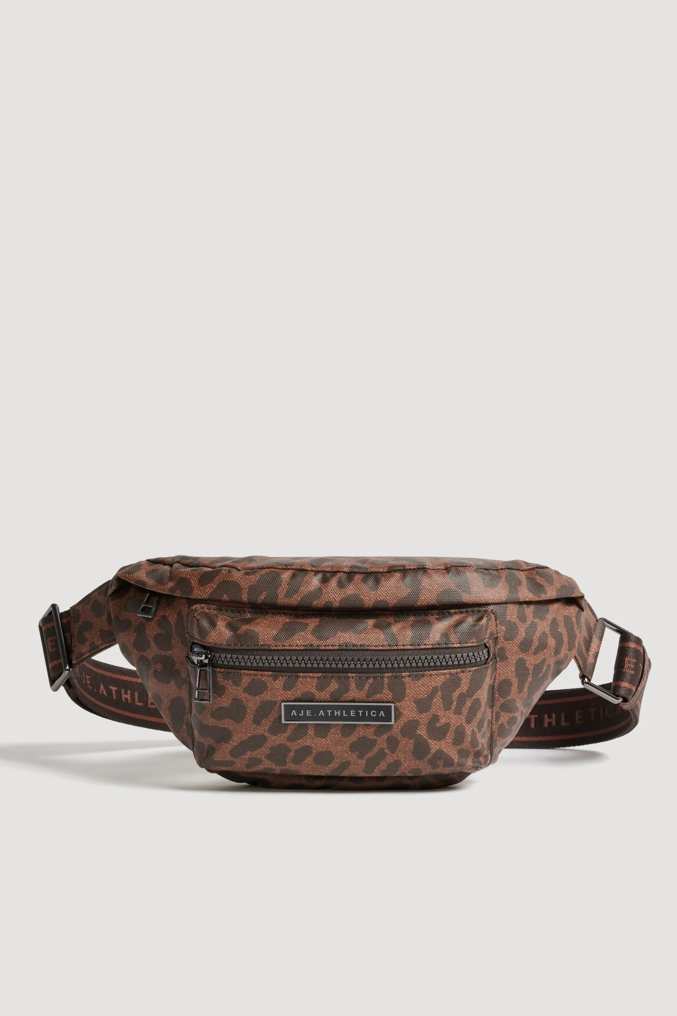 Essential Logo Crossbody 973