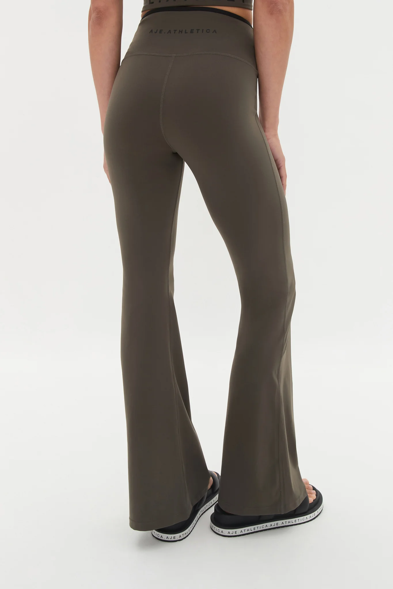 Flared Logo Legging 205