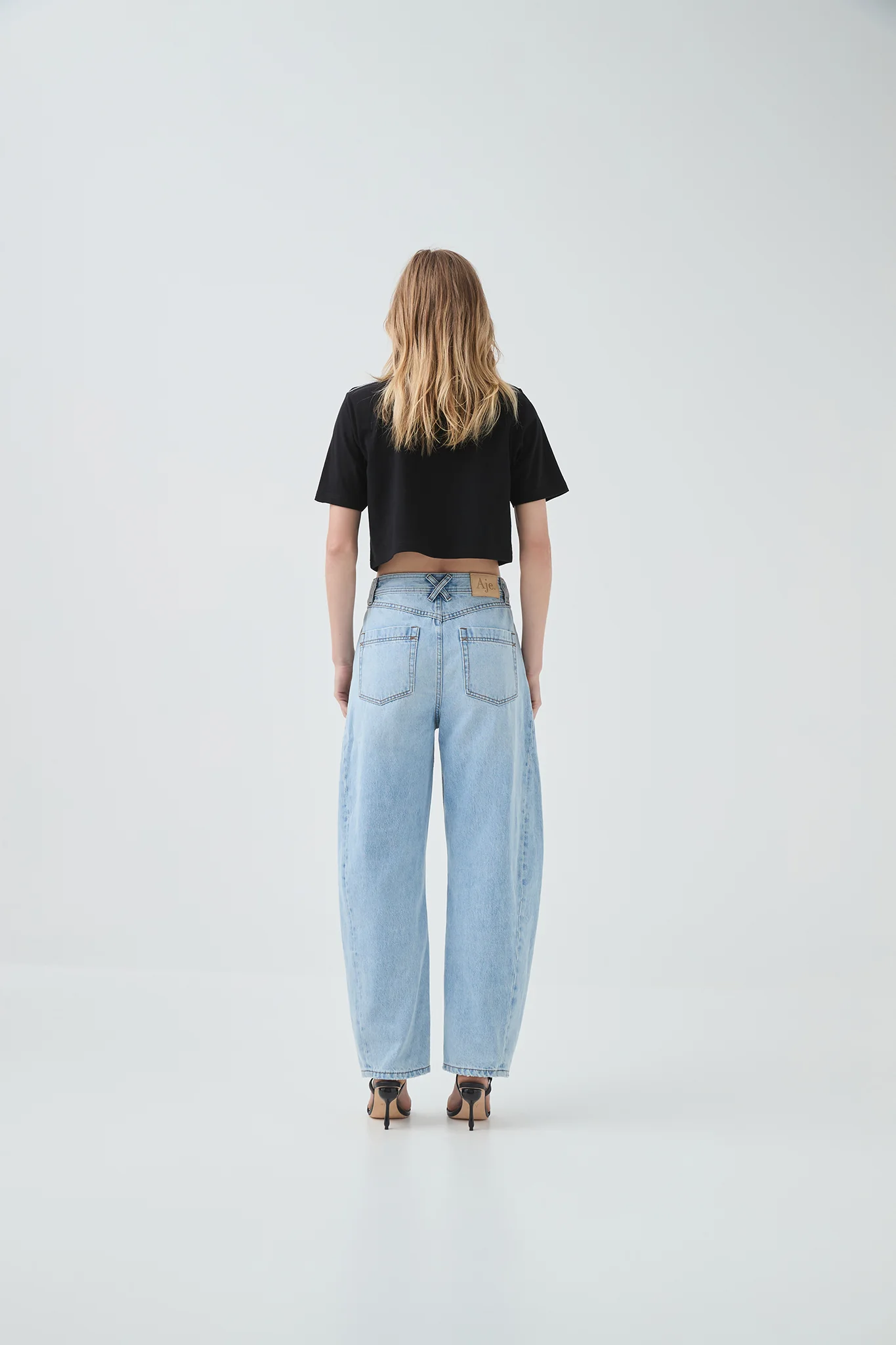 Arrow Cropped Tee