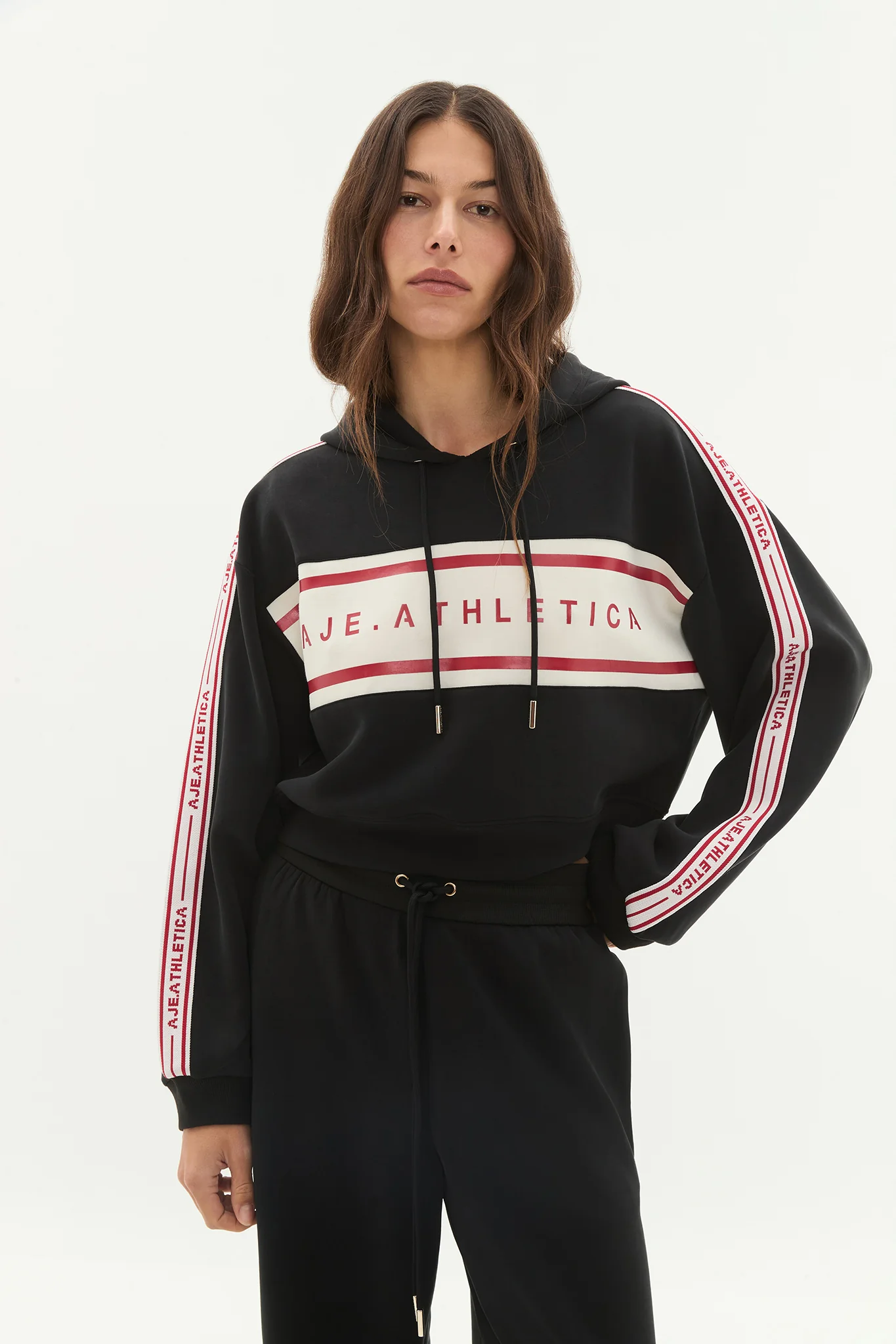 Cropped Logotape Hoodie 405