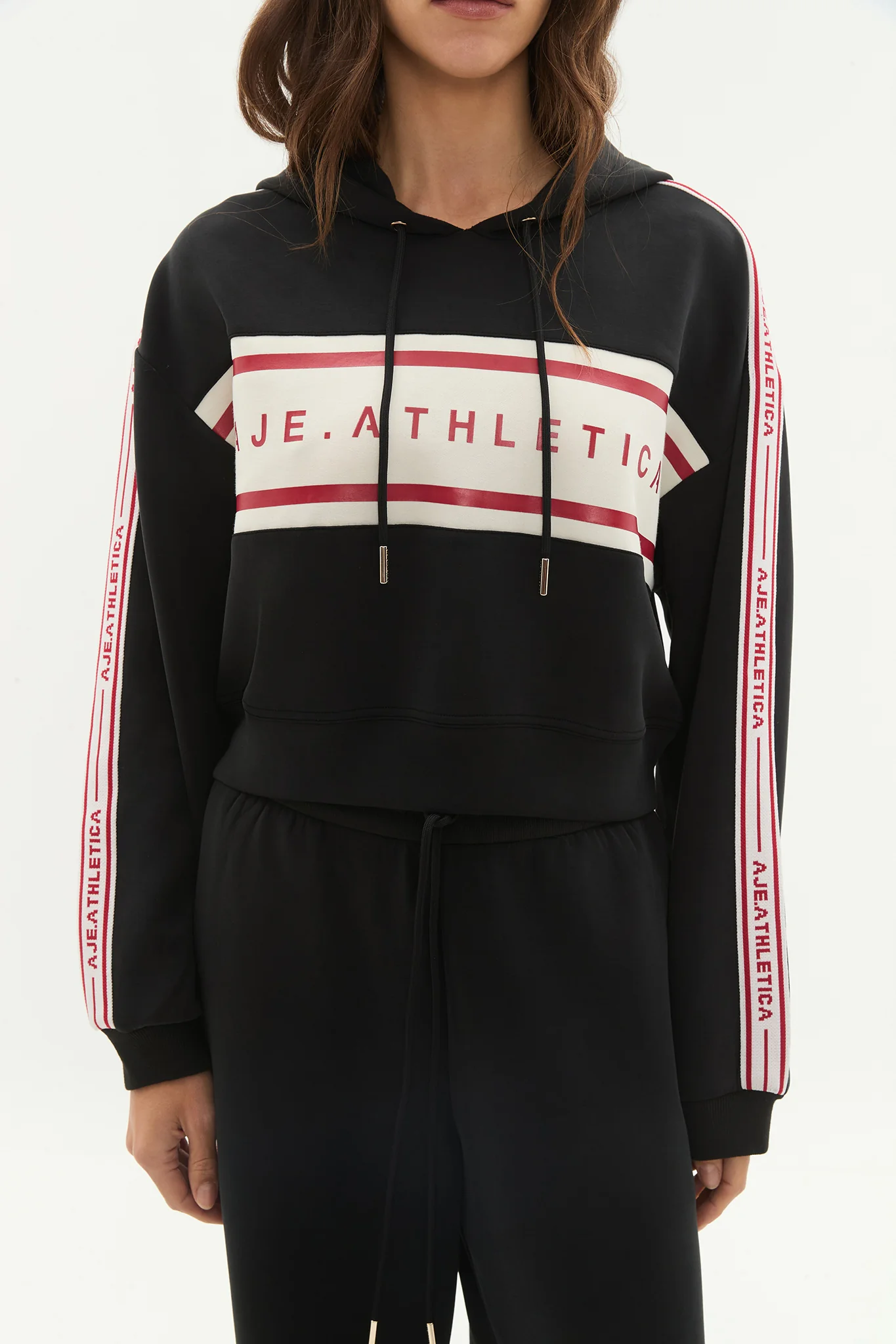 Cropped Logotape Hoodie 405