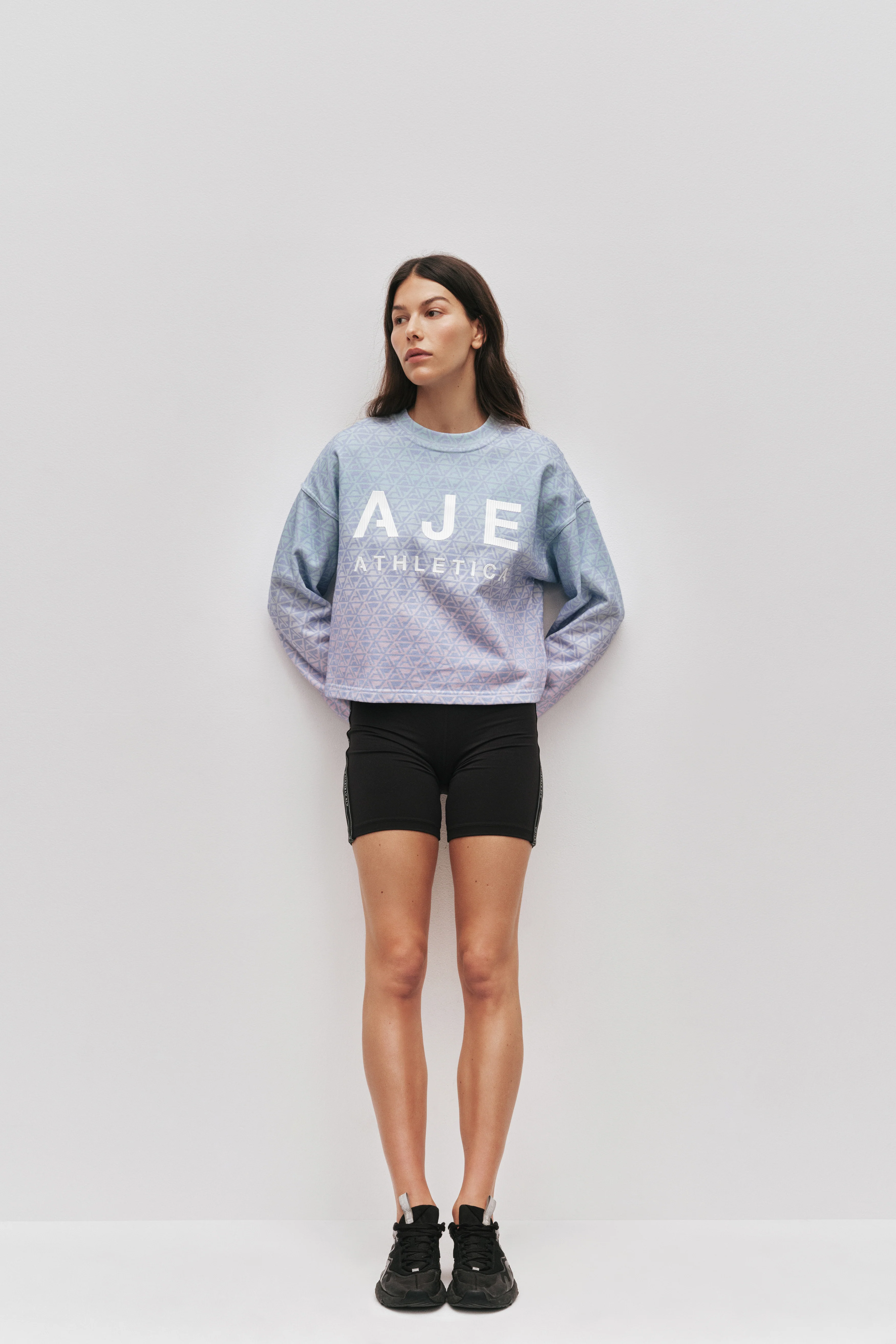Cropped Crew Jumper 401