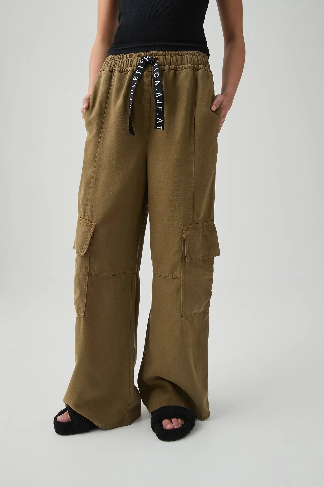 17031-drawstring-pant-512-3.webp Drawstring Pant 512