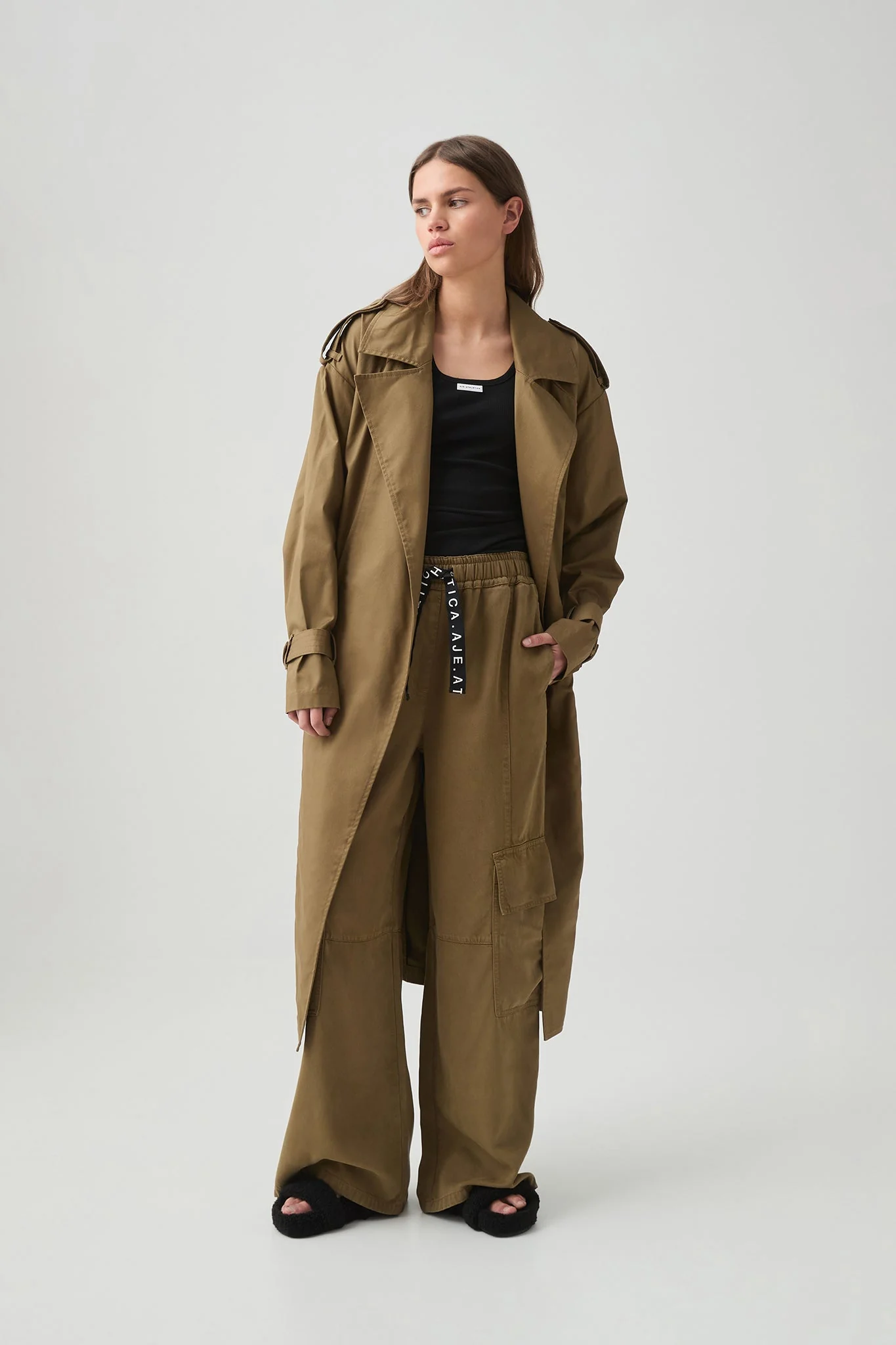 17031-drawstring-pant-512-4.webp Drawstring Pant 512