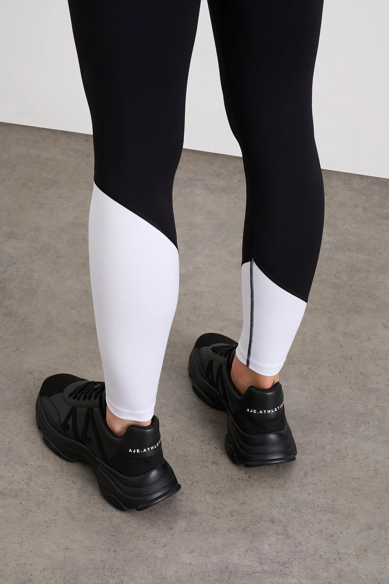 17206-curved-panel-fl-legging-226-4.webp Curved Panel Fl Legging 226