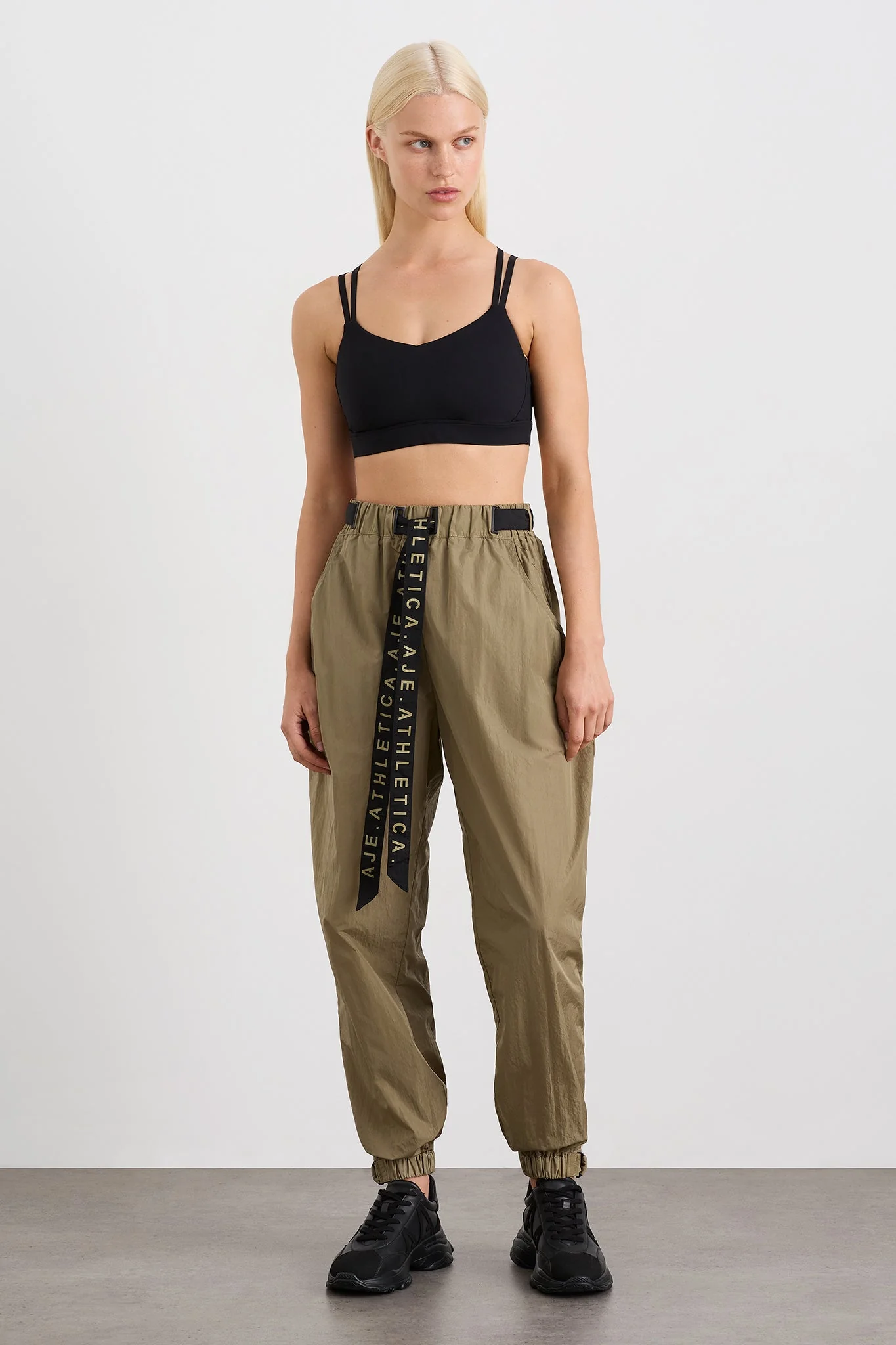 17225-belted-windbreak-pant-502-1.webp Belted Windbreak Pant 502