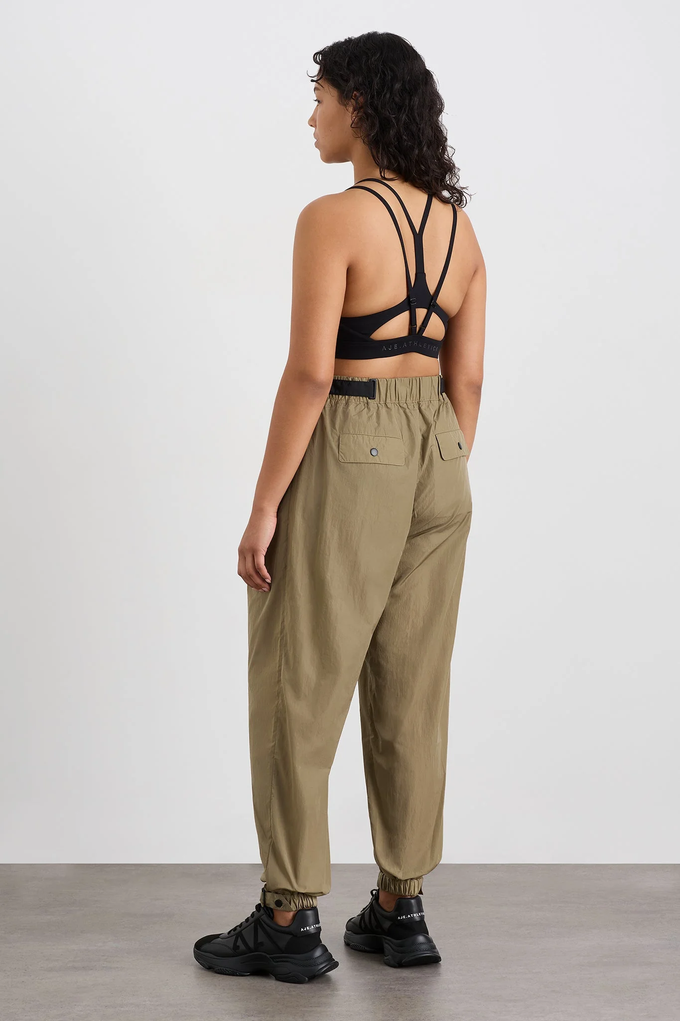 17225-belted-windbreak-pant-502-10.webp Belted Windbreak Pant 502