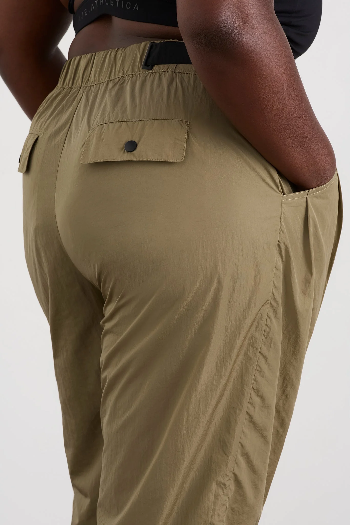 17225-belted-windbreak-pant-502-13.webp Belted Windbreak Pant 502