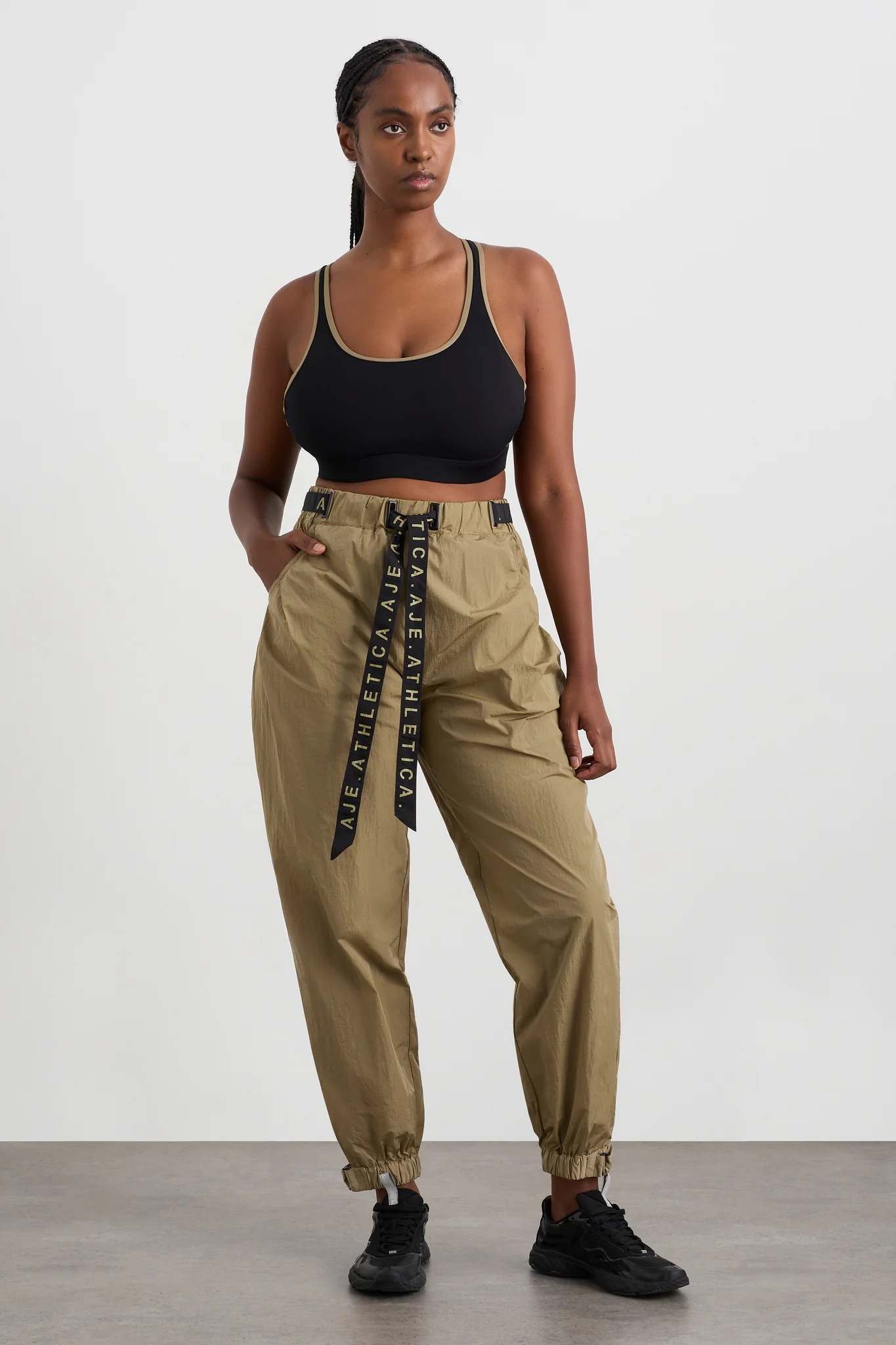 17225-belted-windbreak-pant-502-20.webp Belted Windbreak Pant 502