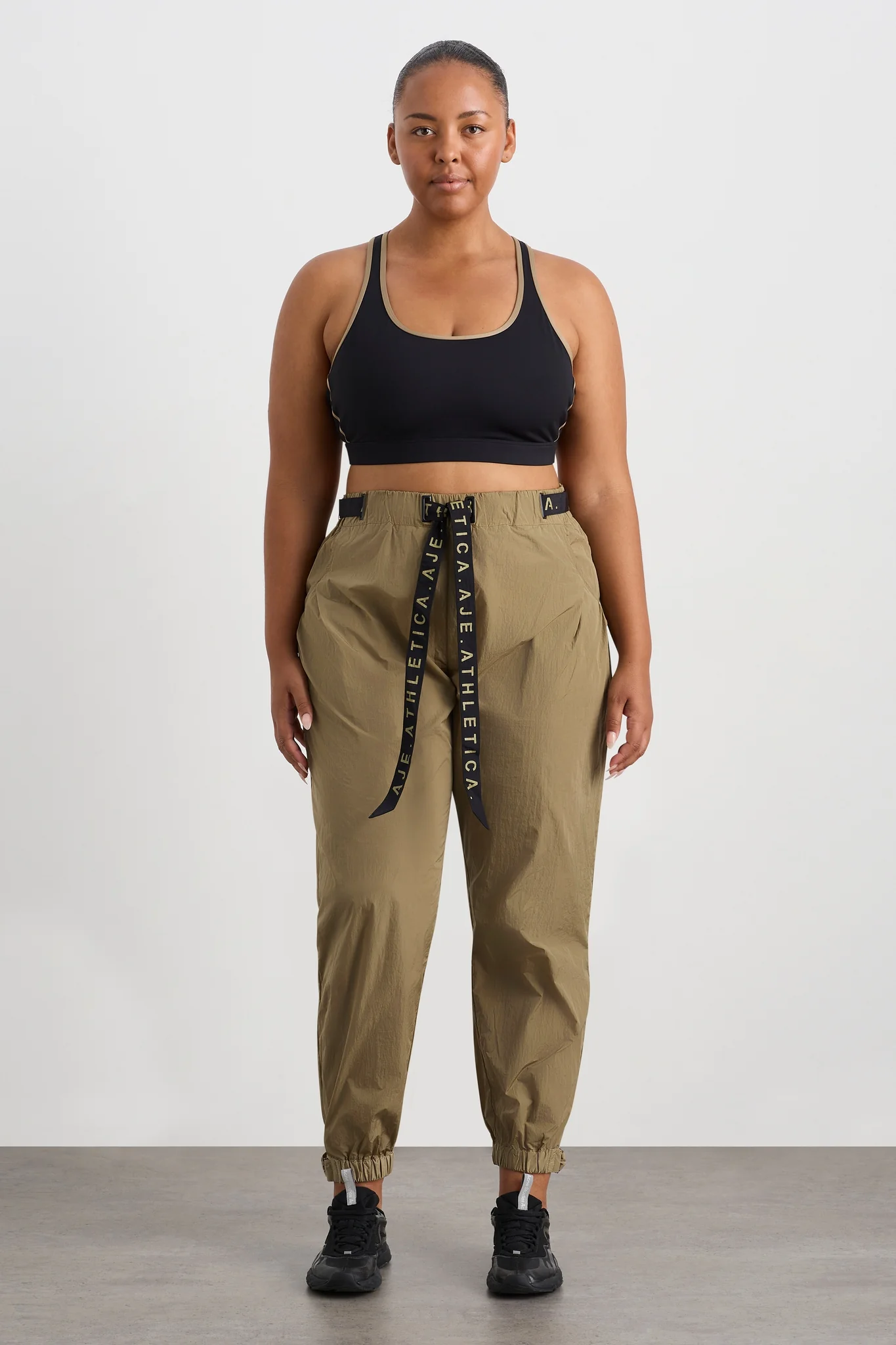 17225-belted-windbreak-pant-502-25.webp Belted Windbreak Pant 502
