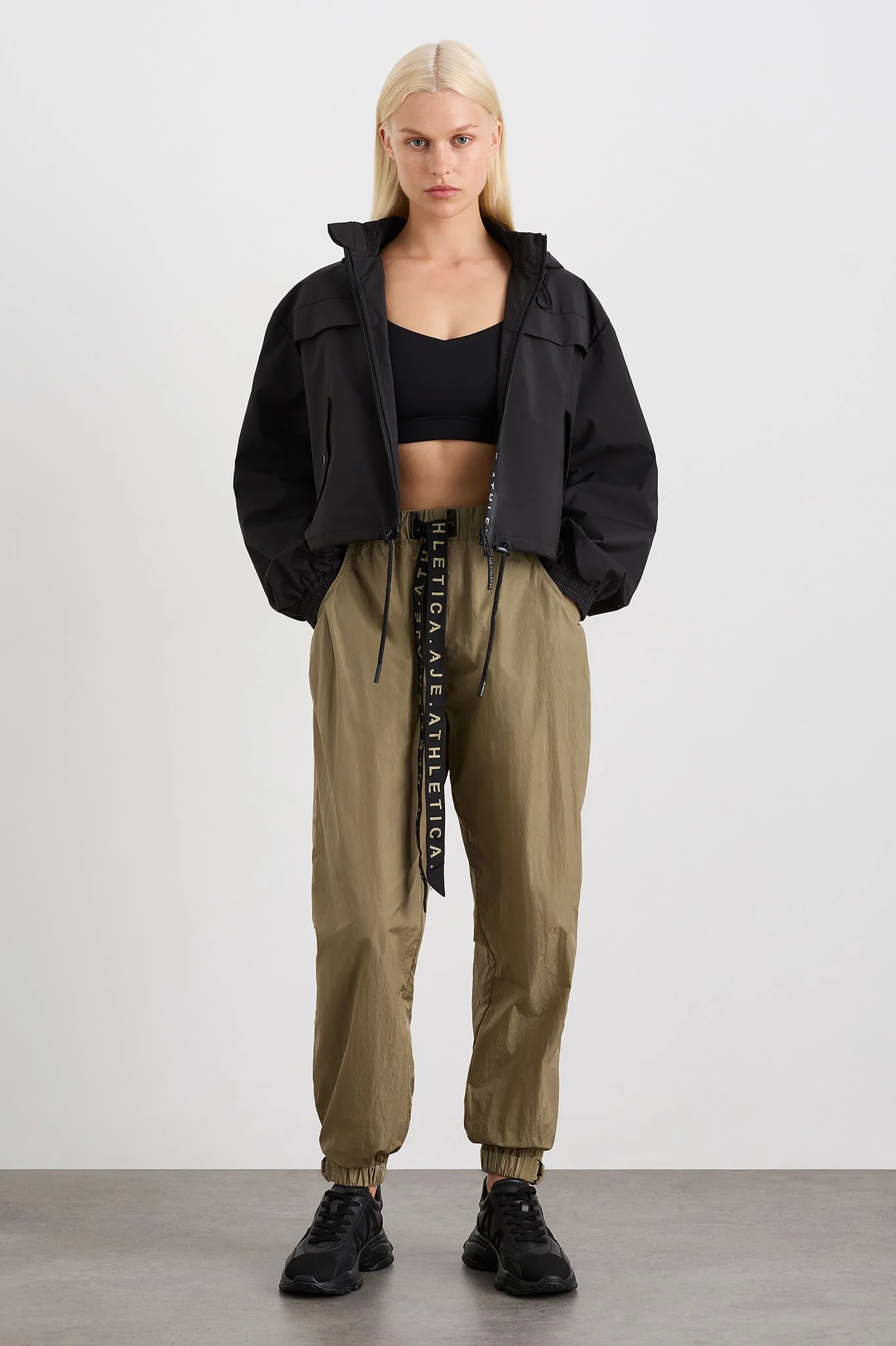 17225-belted-windbreak-pant-502-4.webp Belted Windbreak Pant 502