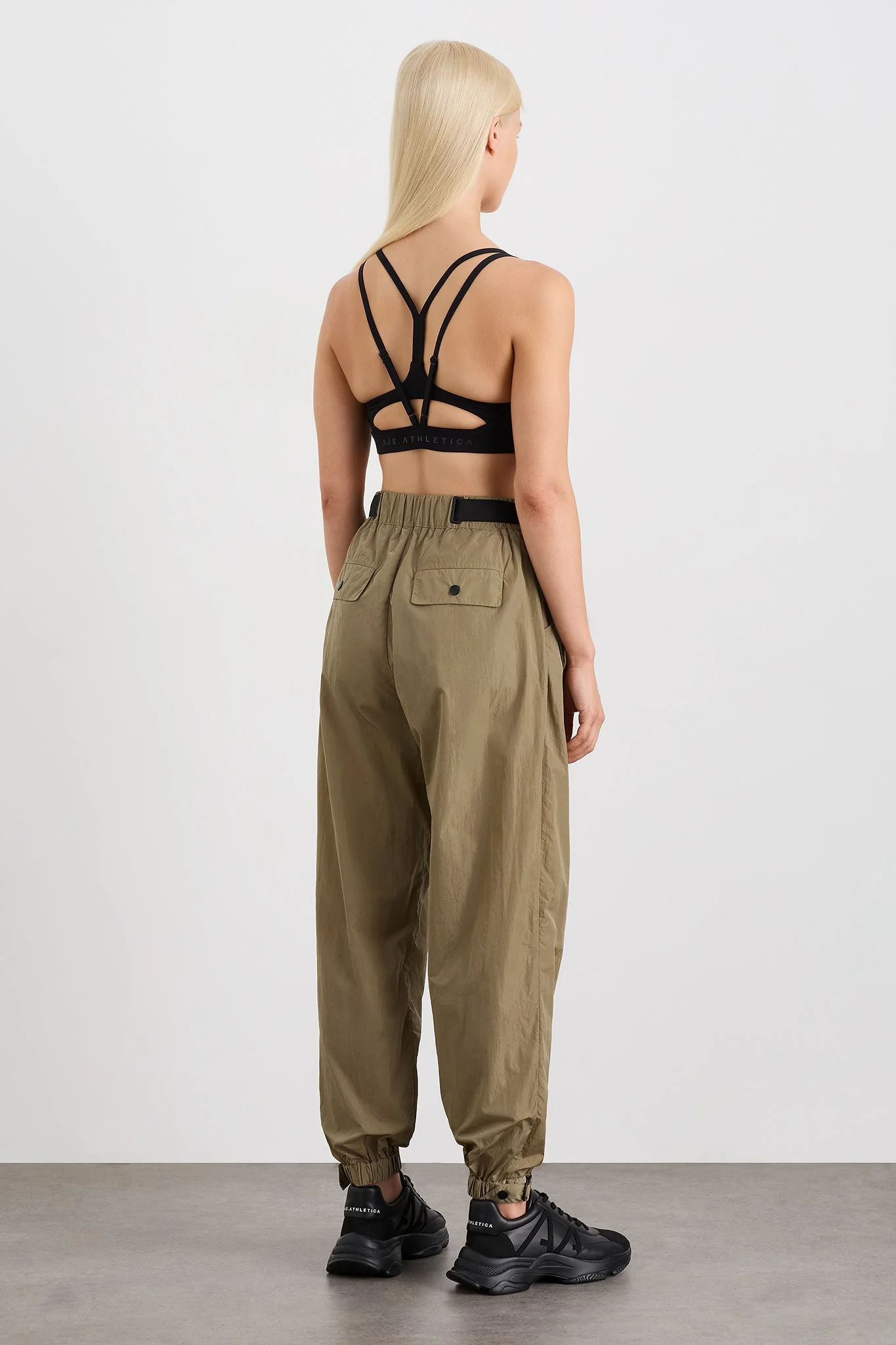 17225-belted-windbreak-pant-502-5.webp Belted Windbreak Pant 502