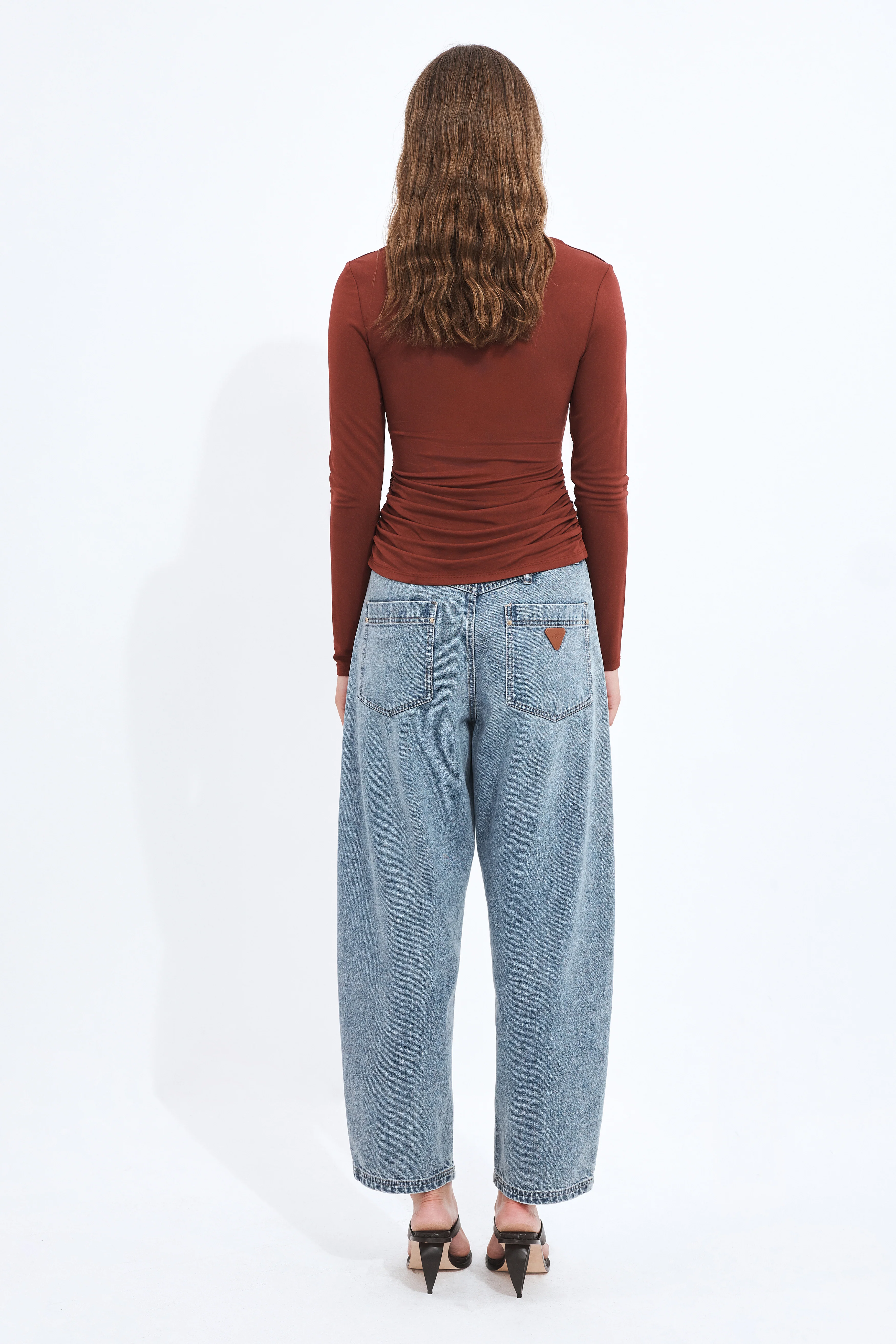 17303-ember-ls-top-5.webp Ember Ls Top