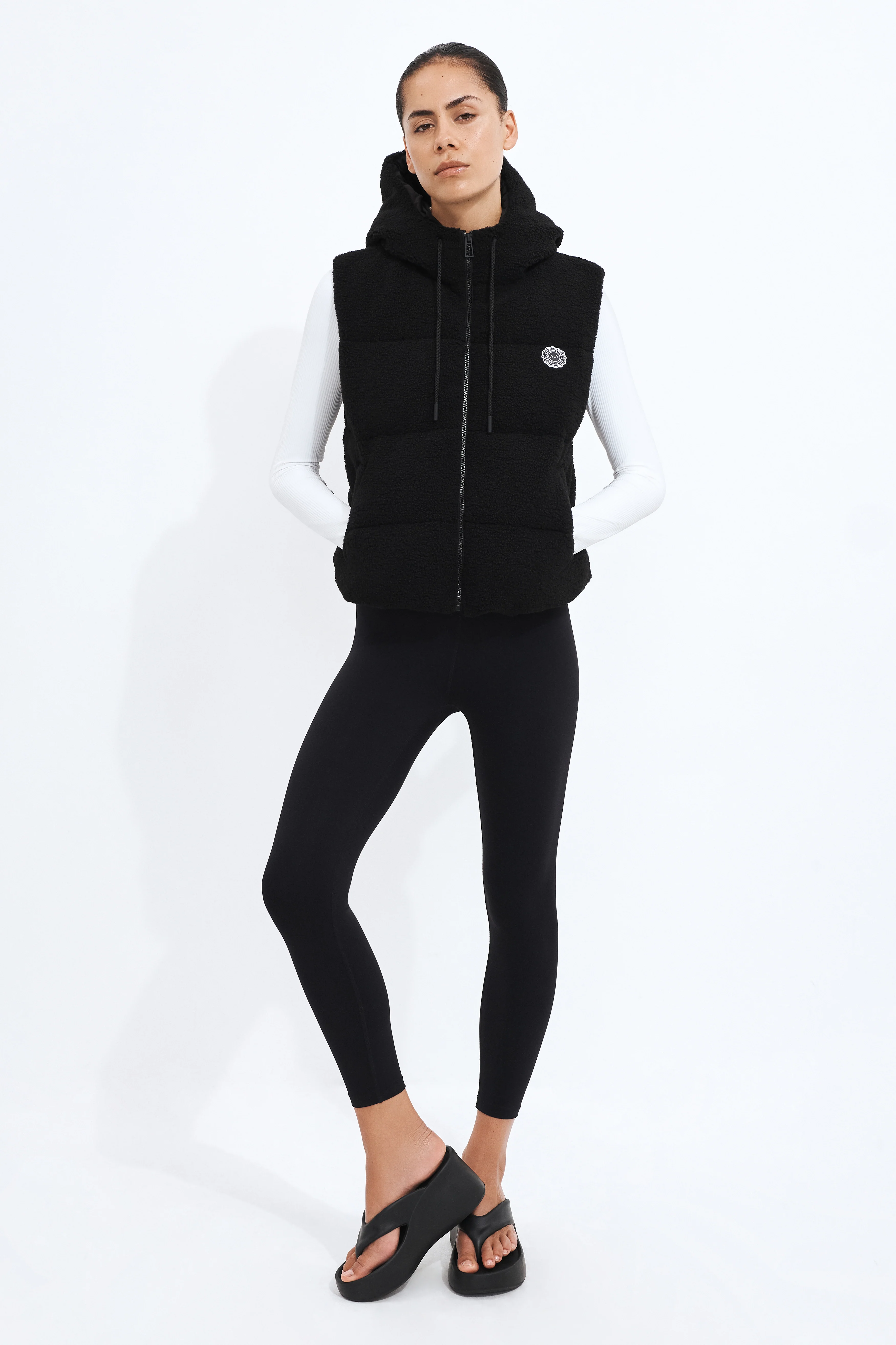 17880-sherpa-sleevless-vest-1.webp Sherpa Sleevless Vest