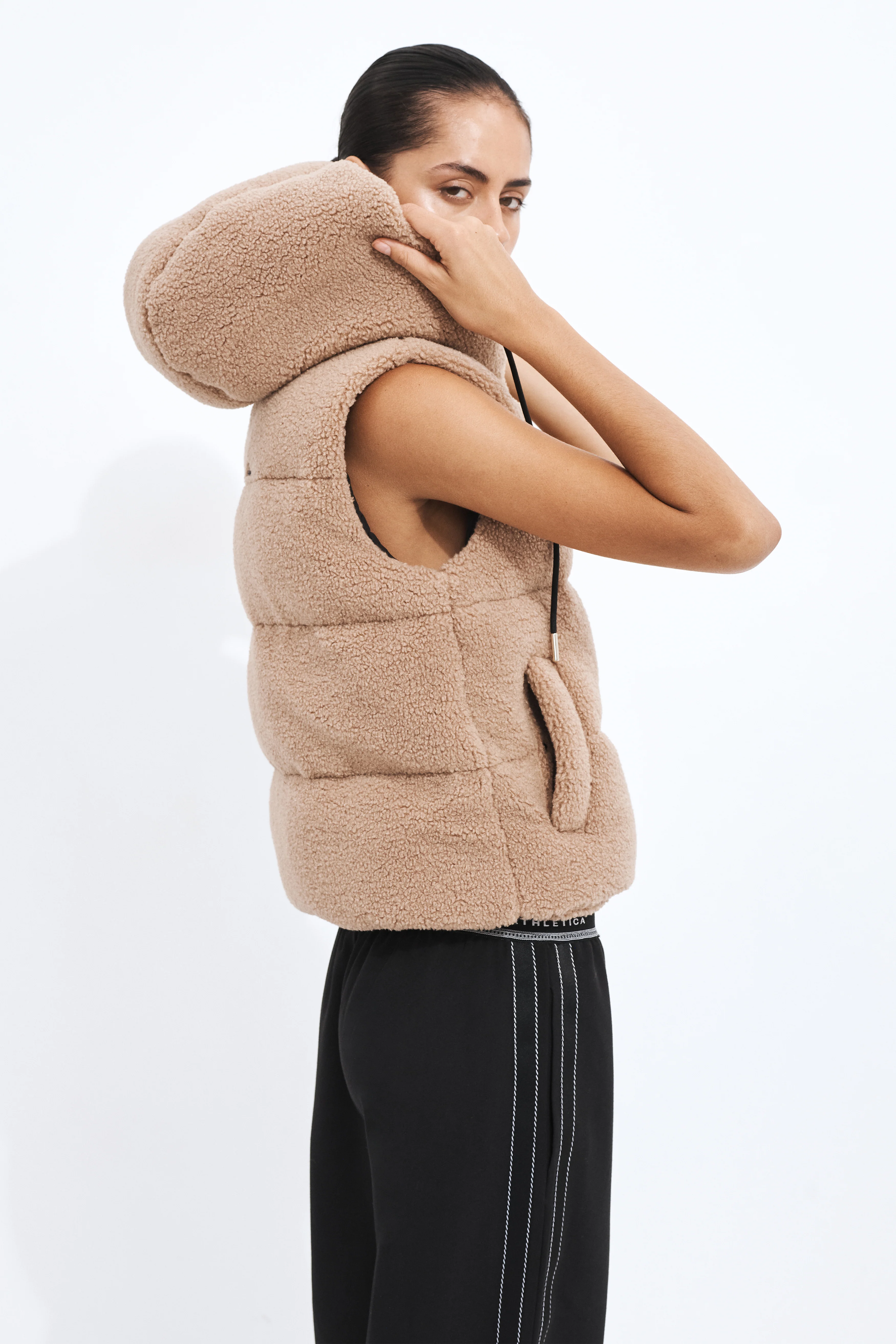 Sherpa Sleevless Vest