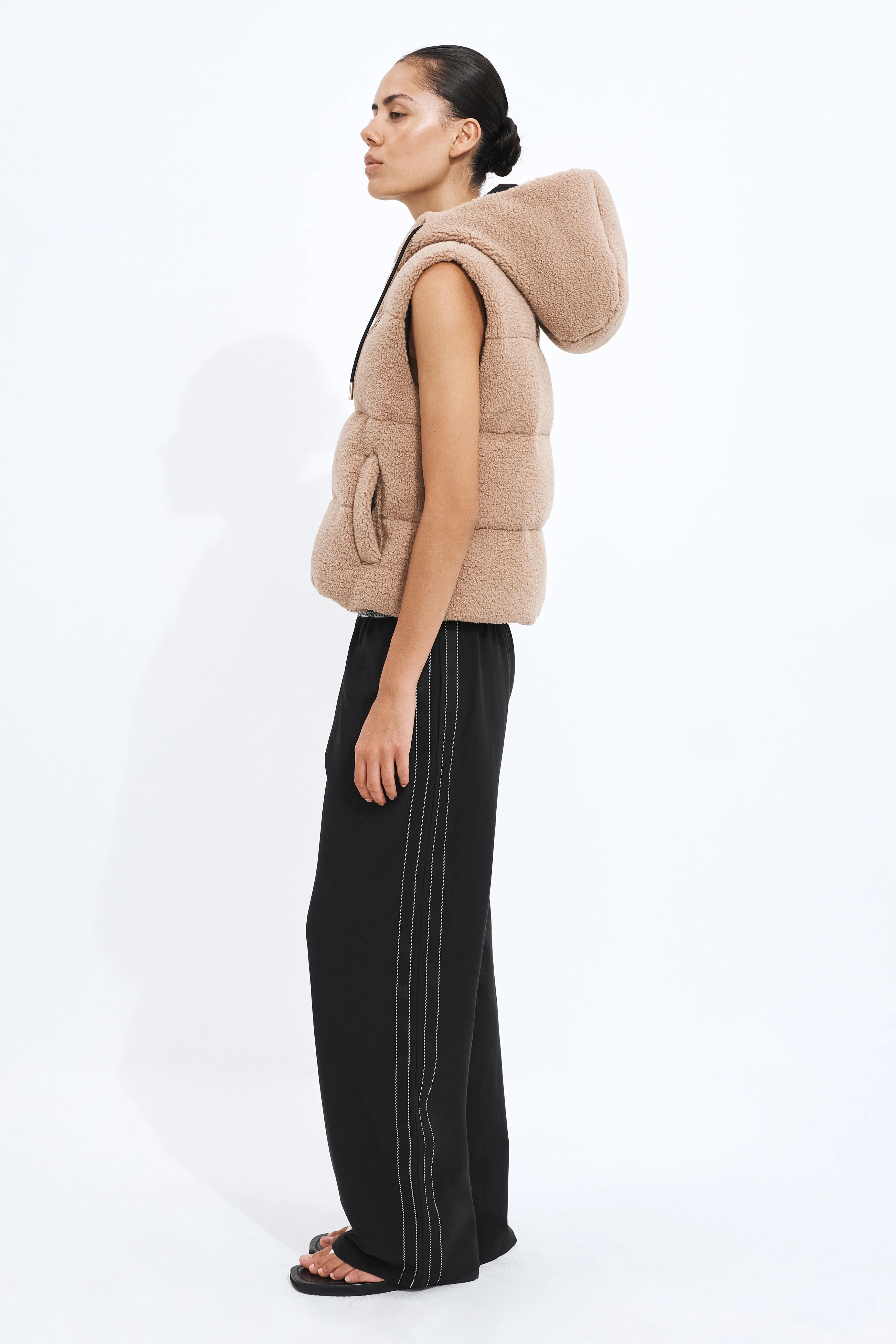 Sherpa Sleevless Vest