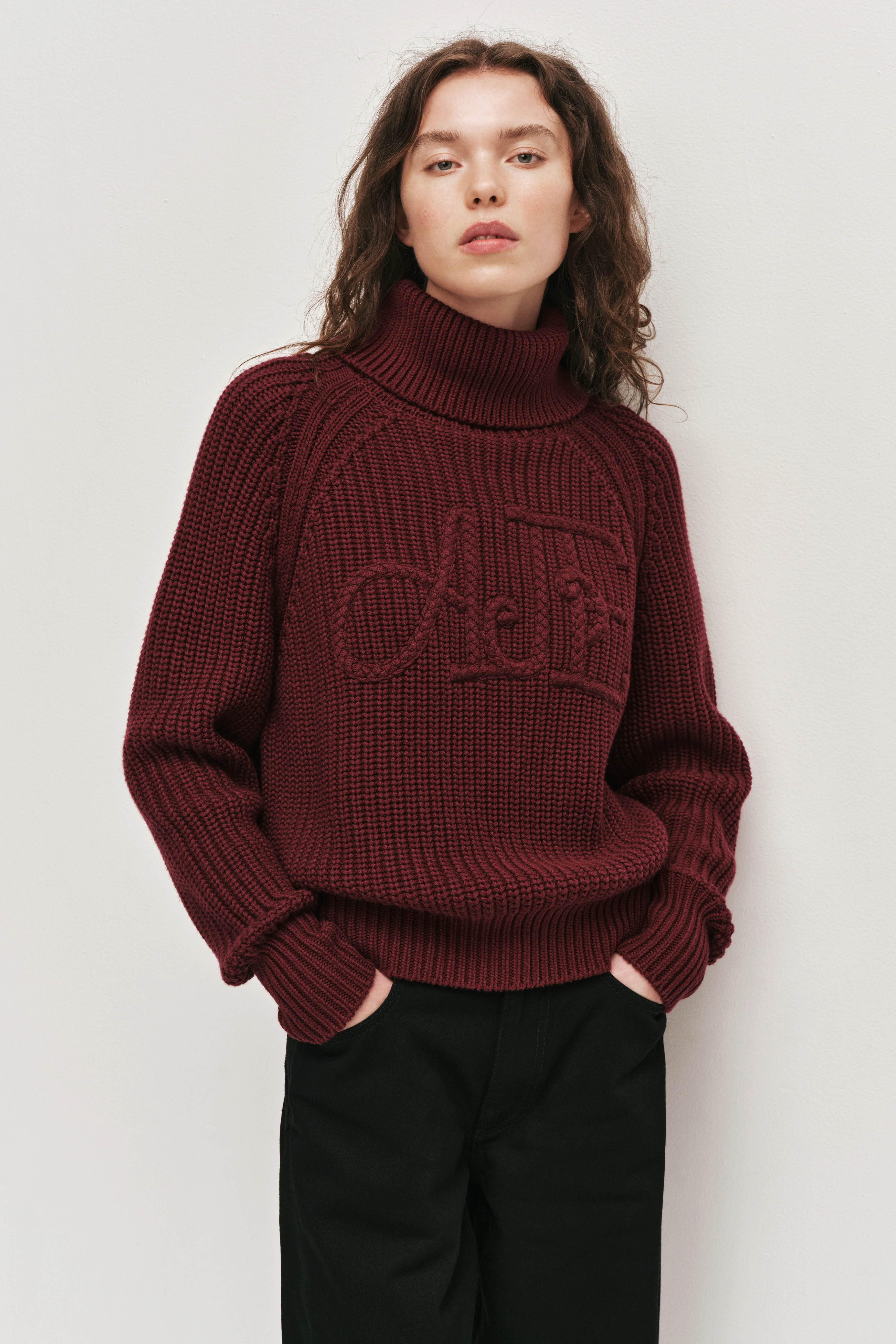 18065-mea-logo-funnel-neck-jumper-3.webp Mea Logo Funnel Neck Jumper
