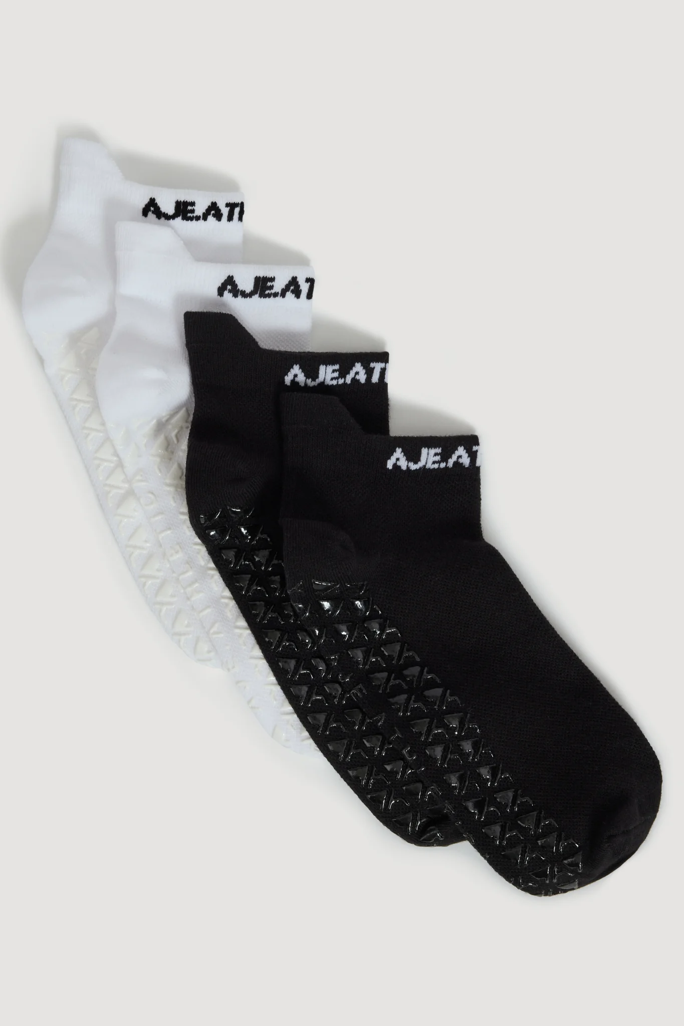 2 Pack Ankle Grip Socks