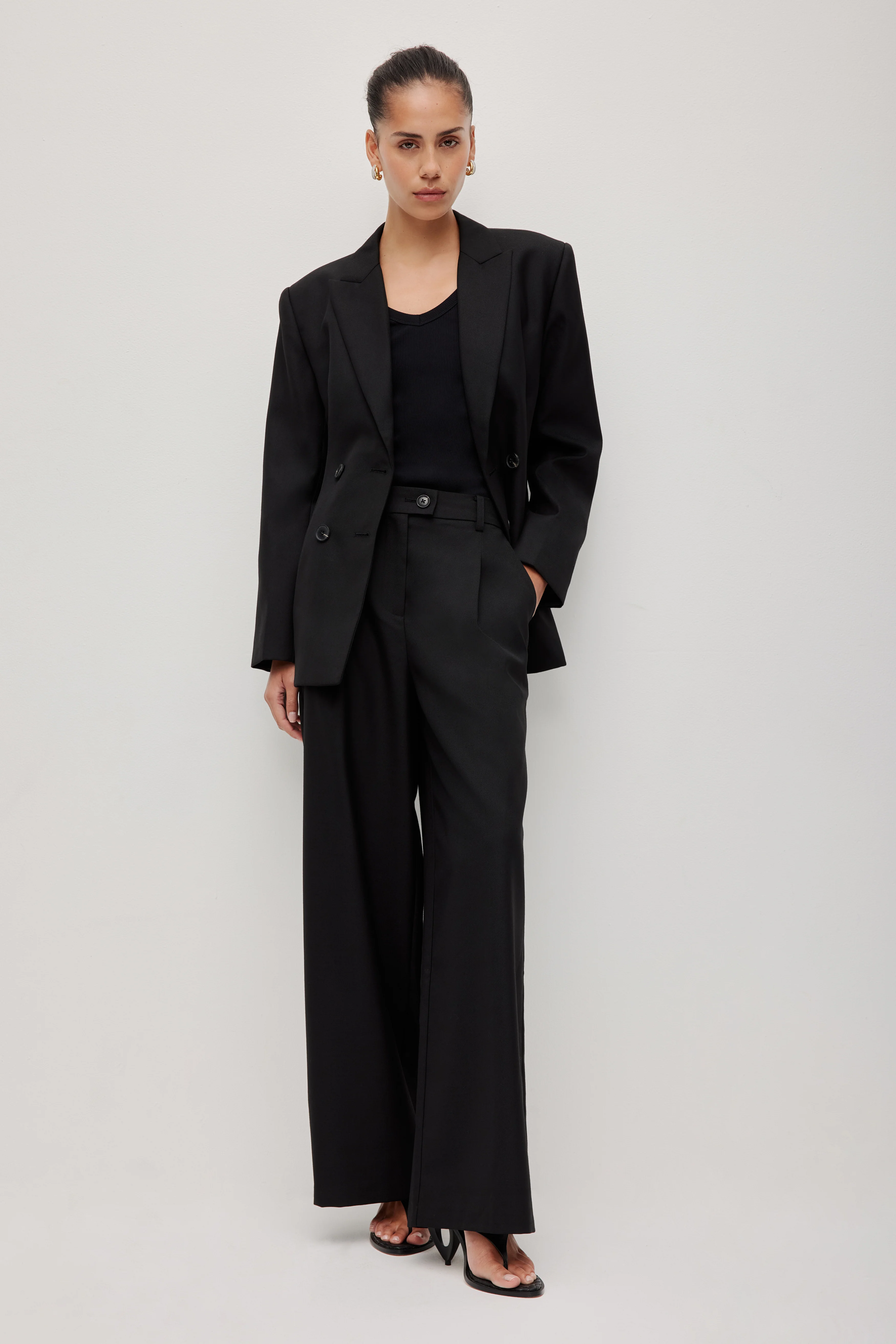 18398-amelie-tailored-blazer-1.webp Amelie Tailored Blazer