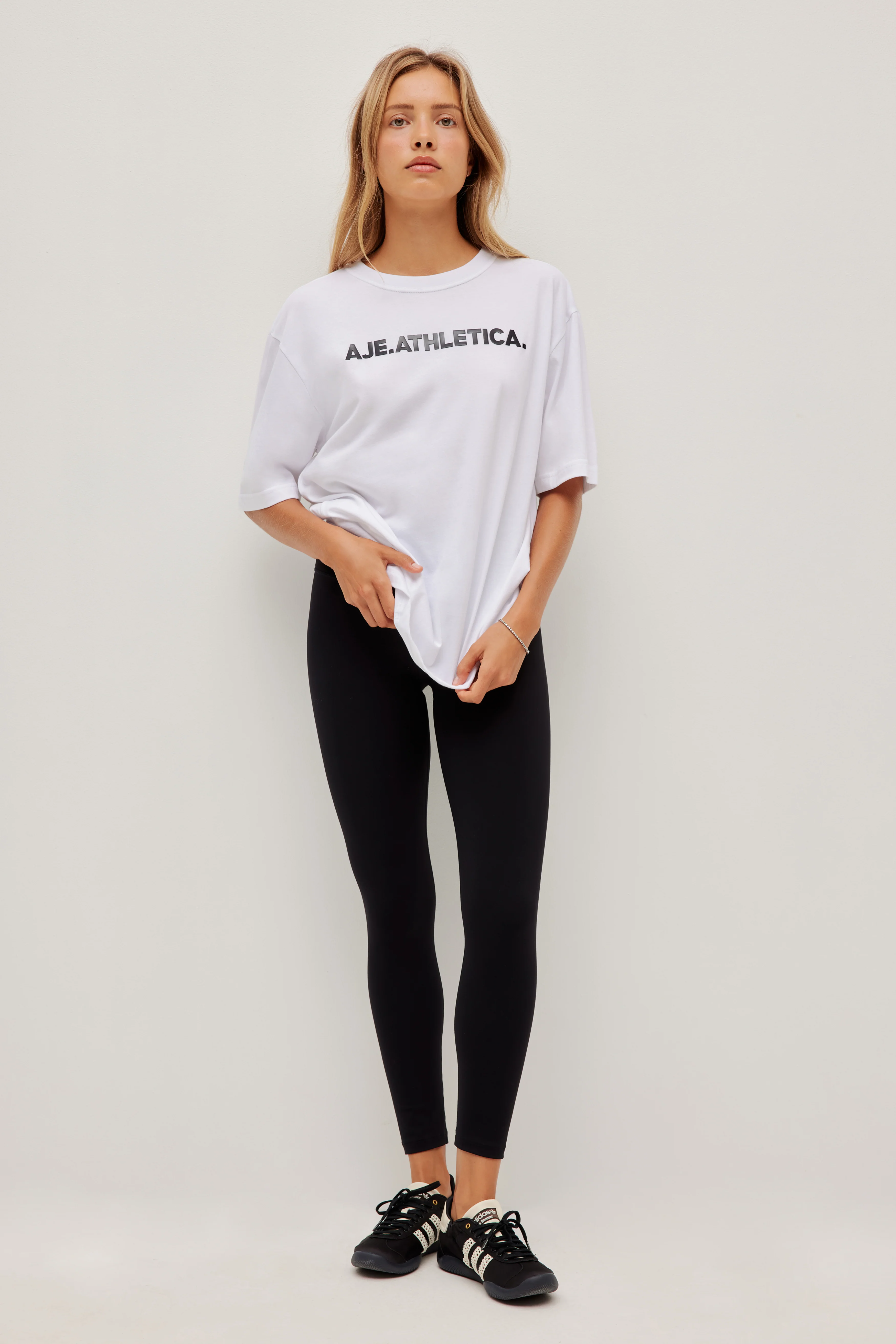 18710-bold-logo-tee-1.webp Bold Logo Tee