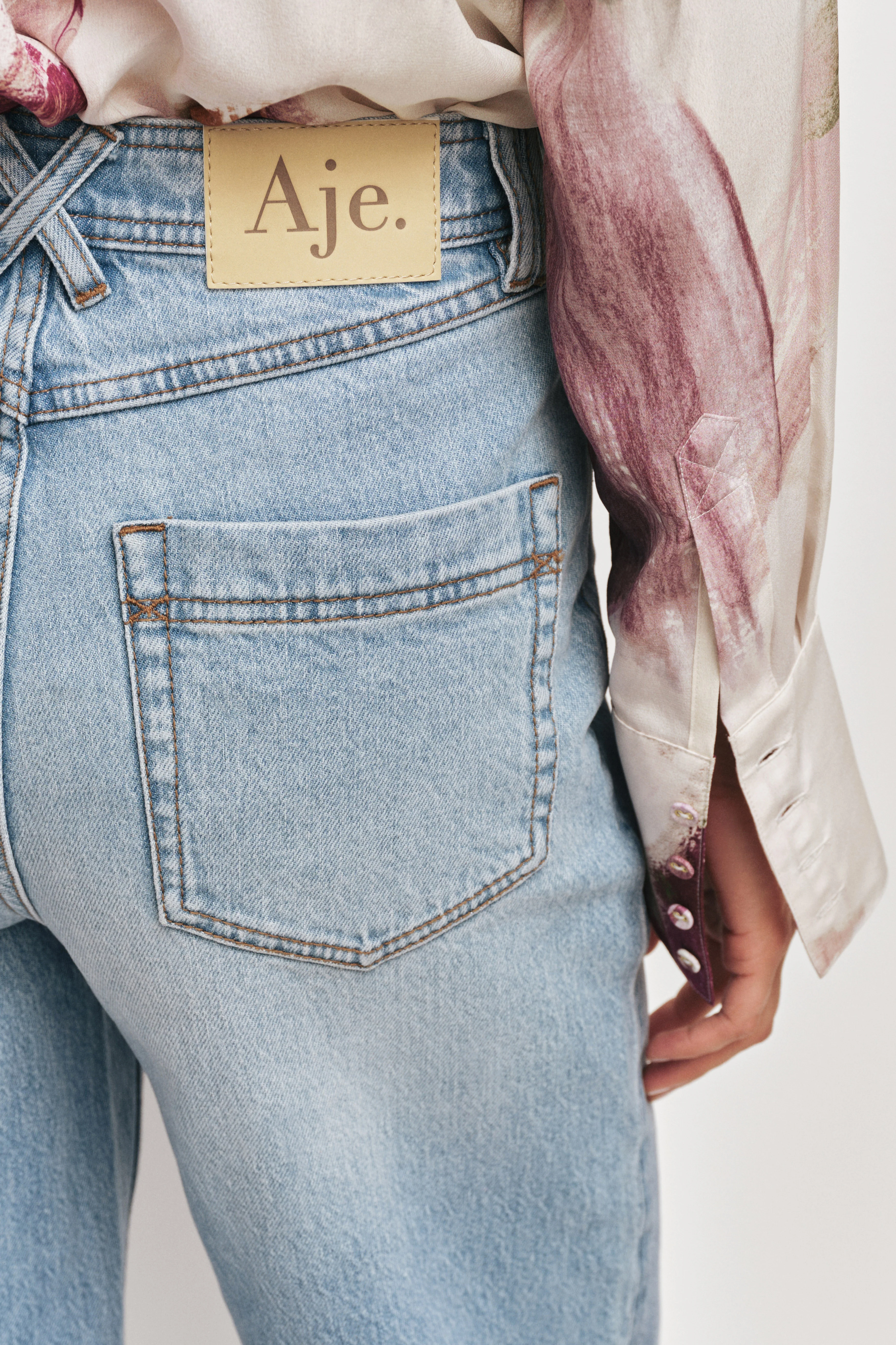 18813-eva-wide-leg-crop-jean-5.webp Eva Wide Leg Crop Jean
