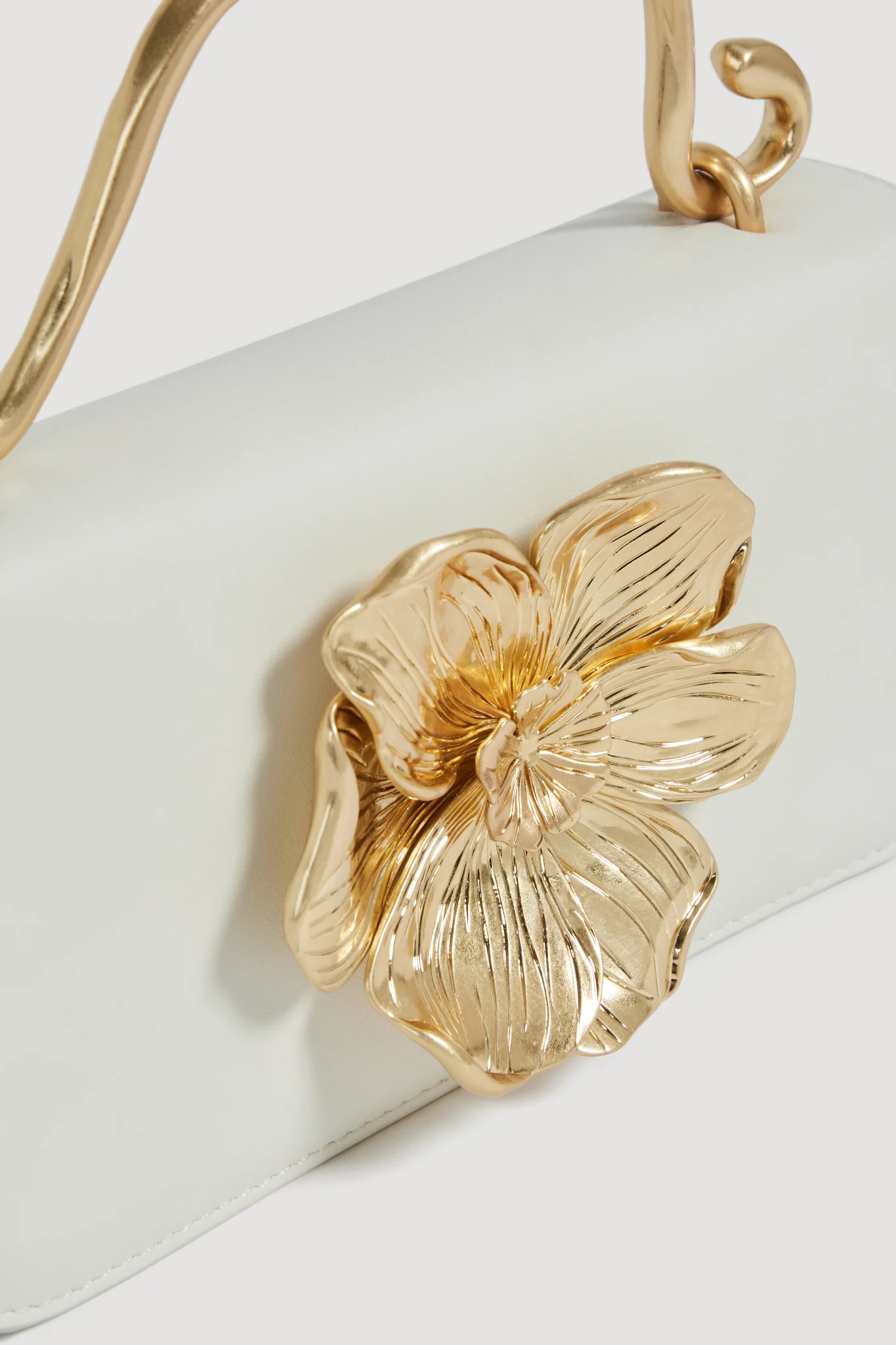 1895-alessia-flower-clutch-2.webp Alessia Flower Clutch