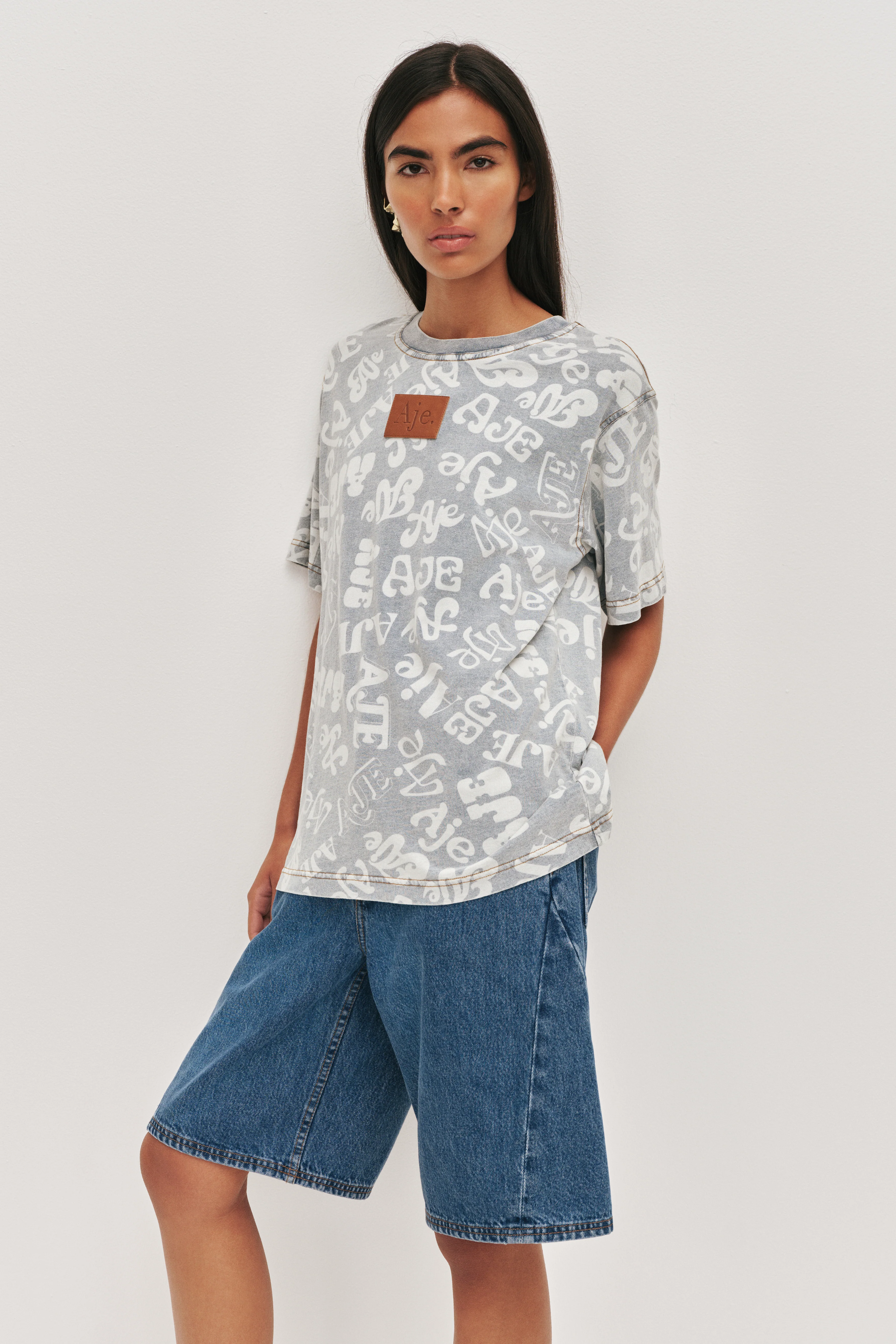 19054-cary-logo-tee-5.webp Cary Logo Tee