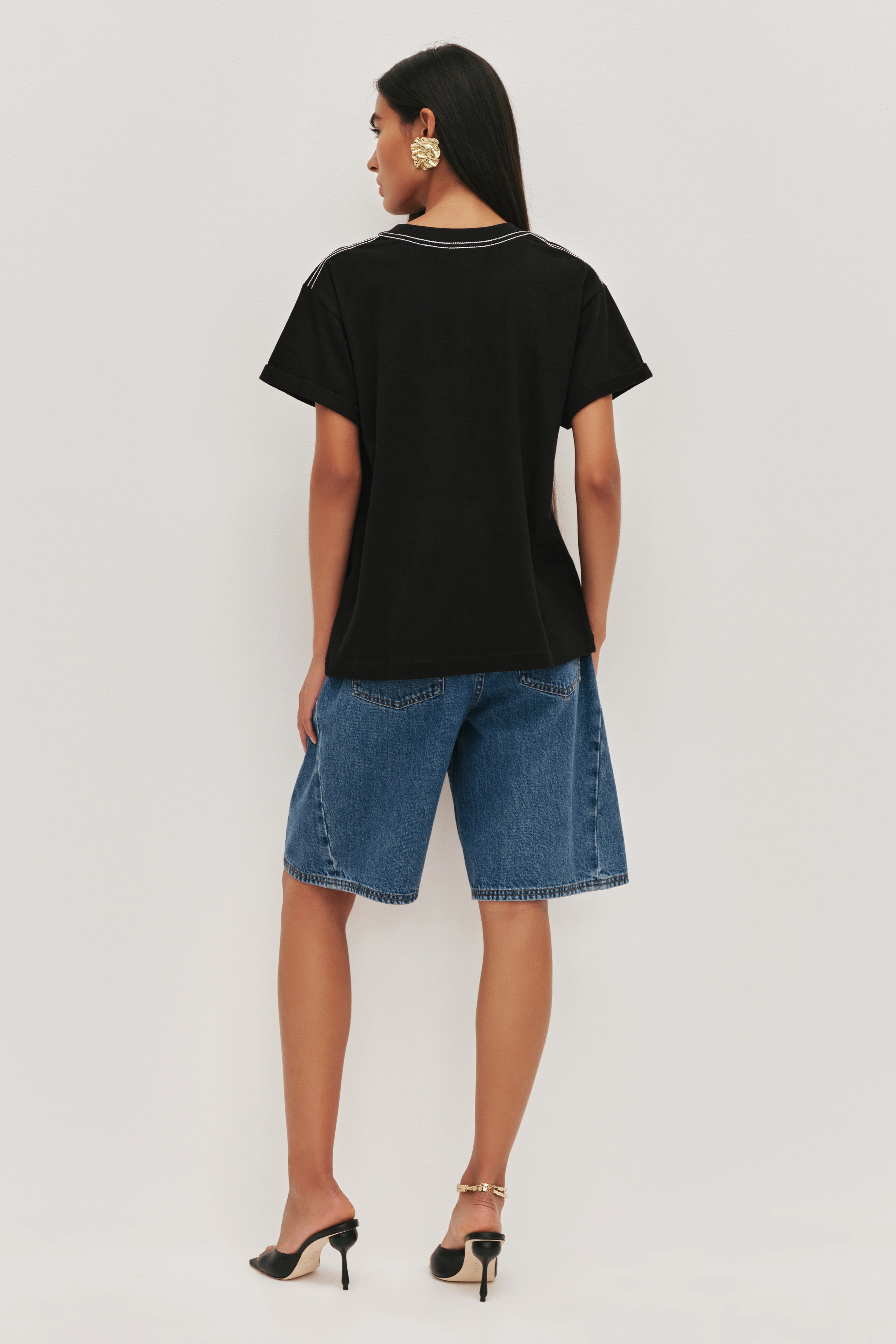 19100-core-raffia-logo-tee-5.webp Core Raffia Logo Tee