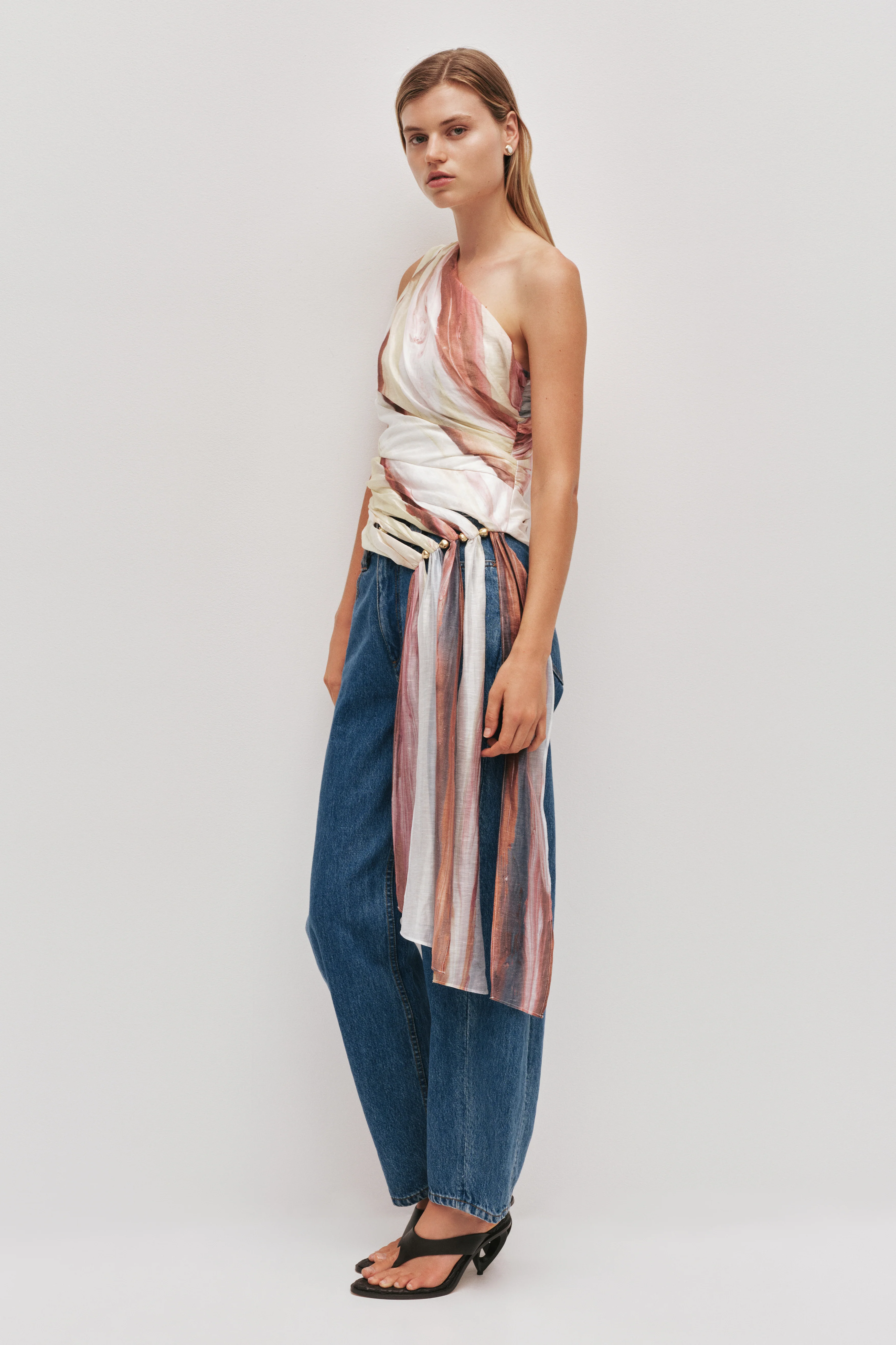 Capture One Shoulder Top