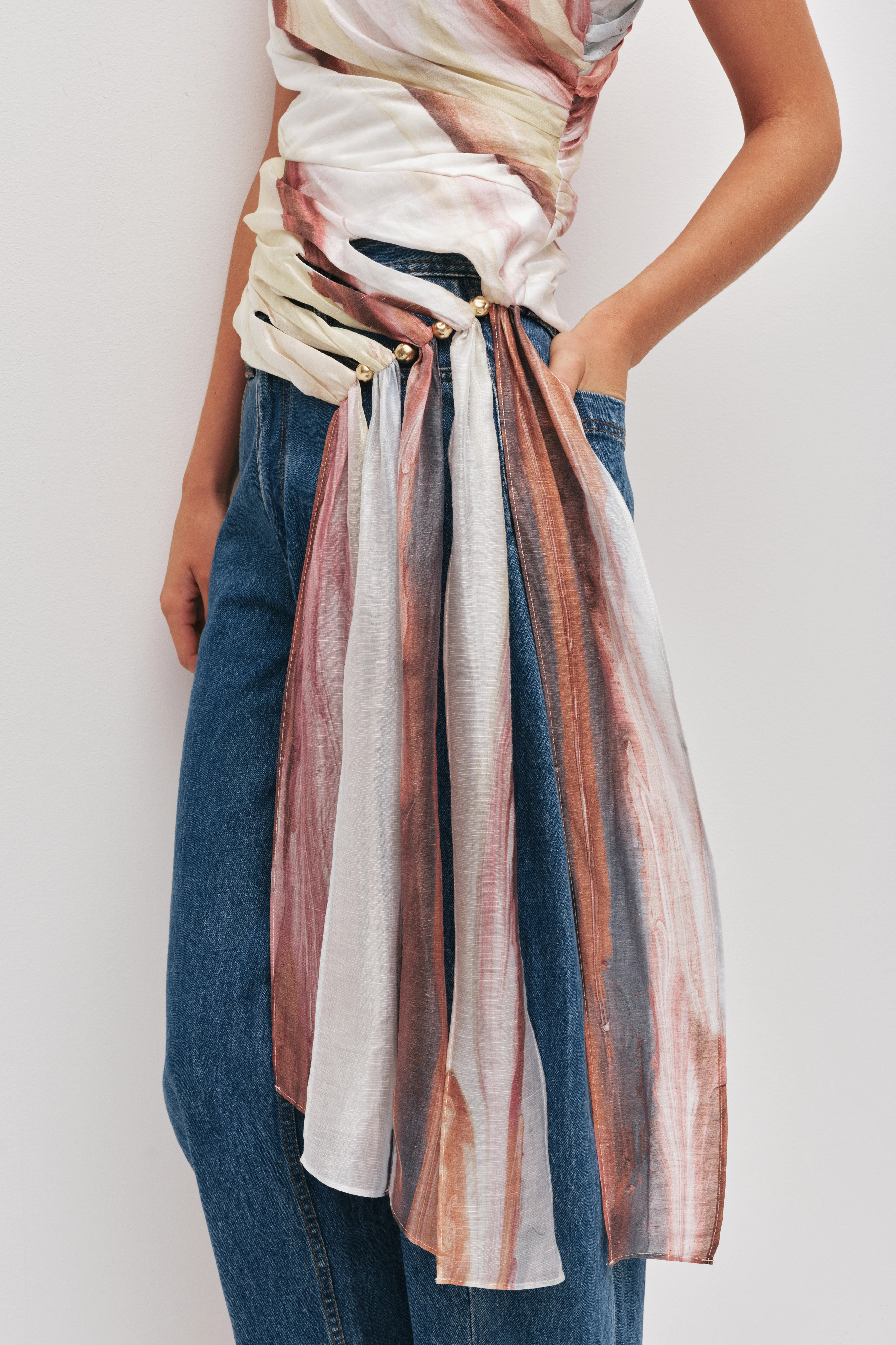 Capture One Shoulder Top